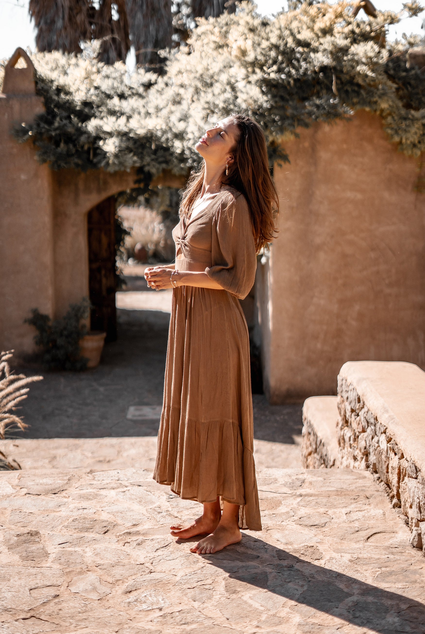 Bohemian jurk in taupe van ibzmode, Brands of Ibiza