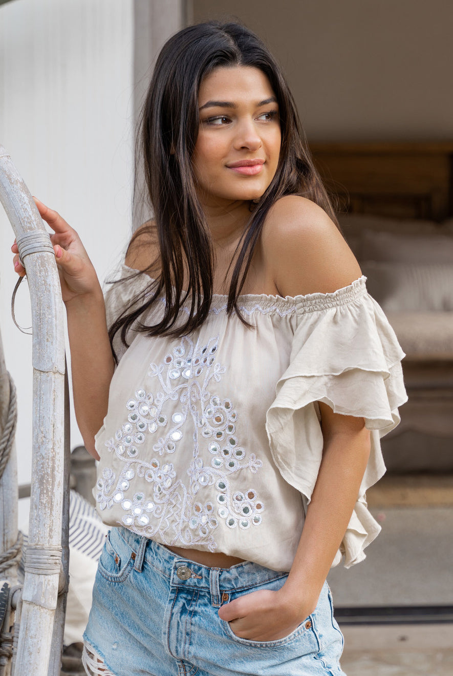 Bohemian top in sand van ibzmode, Brands of Ibiza
