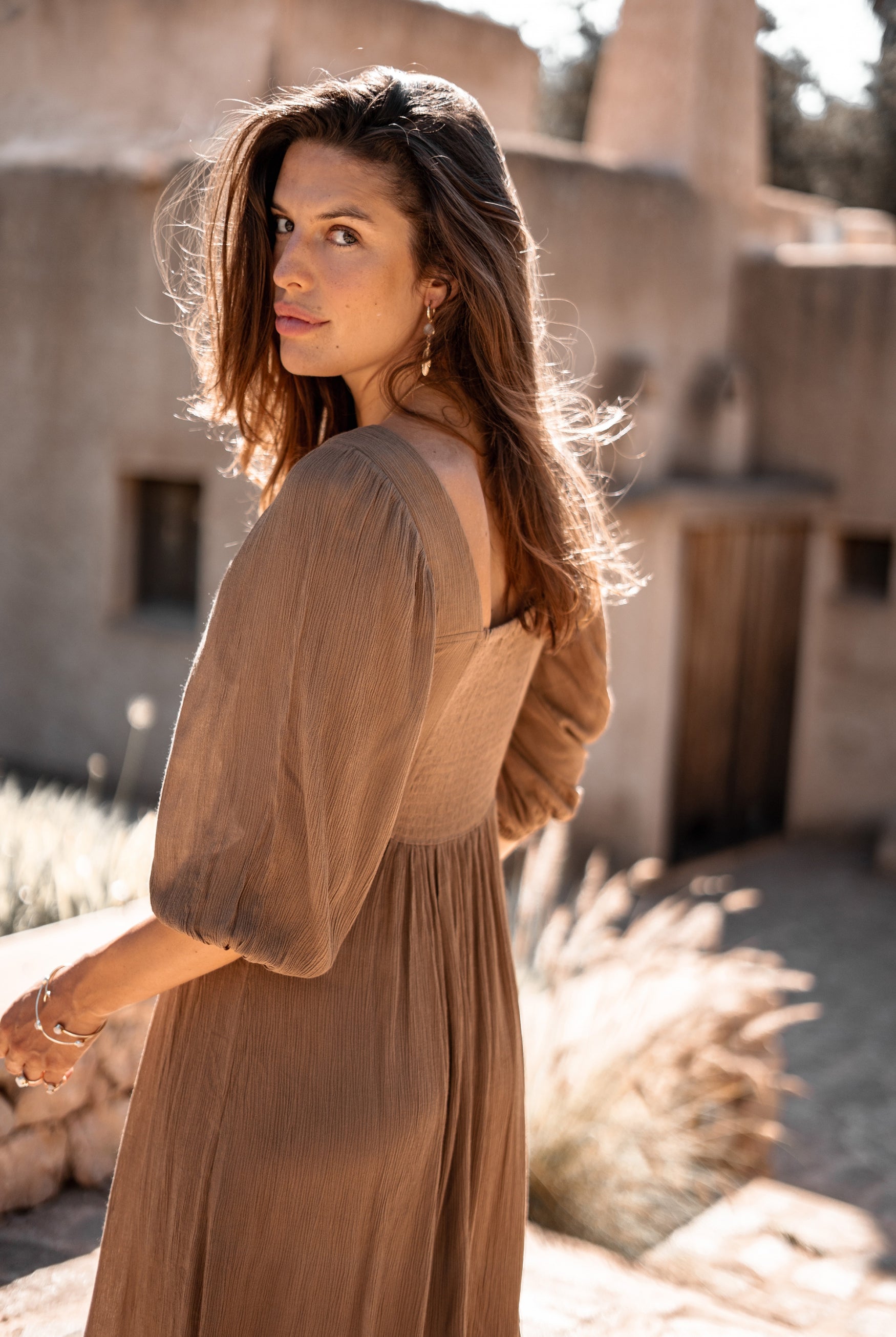 Bohemian jurk in taupe van ibzmode, Brands of Ibiza