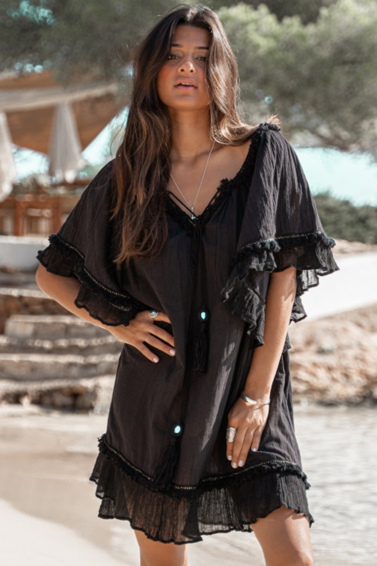 Artículo bohemio en negro de ibzmode, Marcas de Ibiza