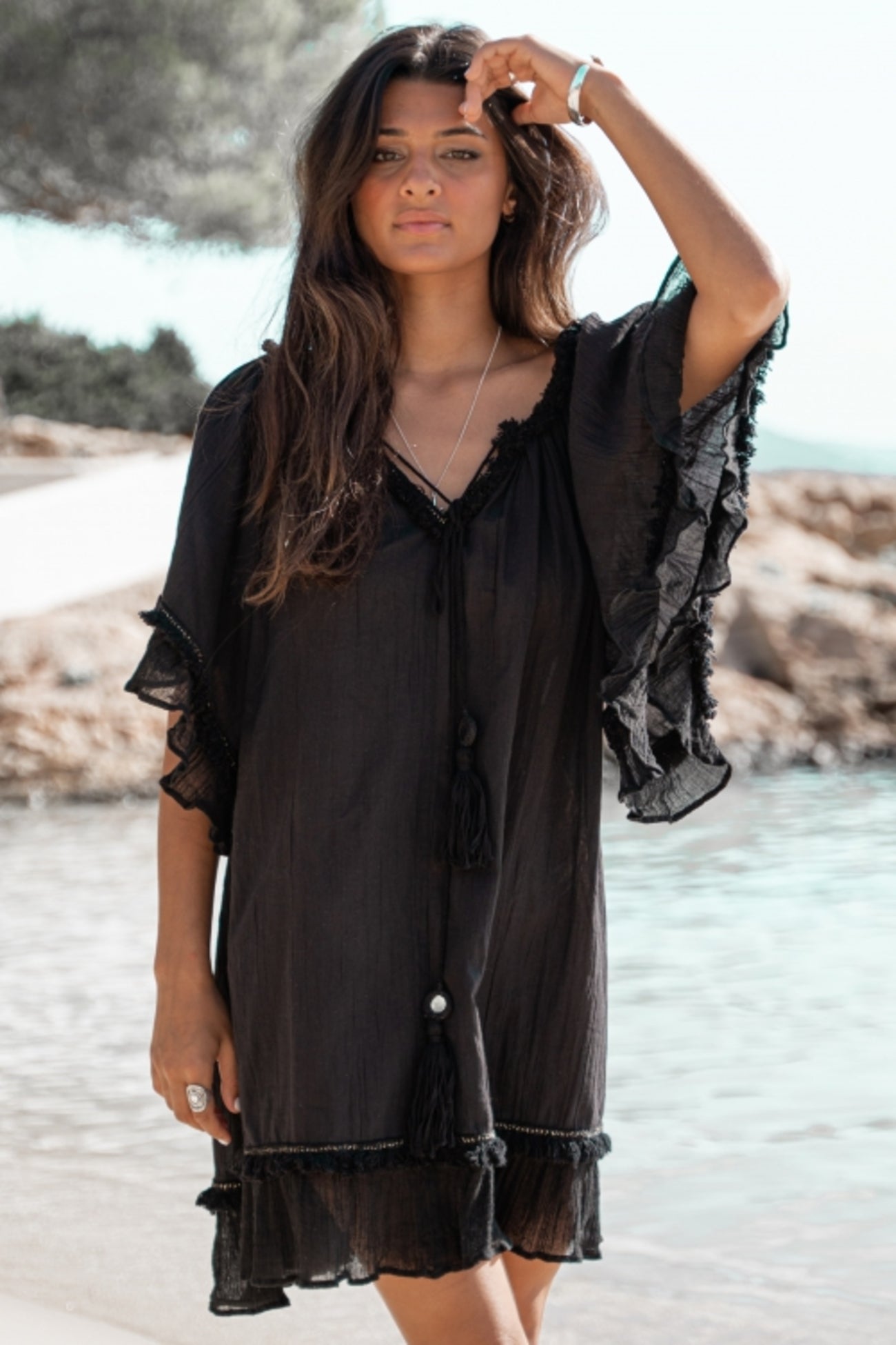 Artículo bohemio en negro de ibzmode, Marcas de Ibiza