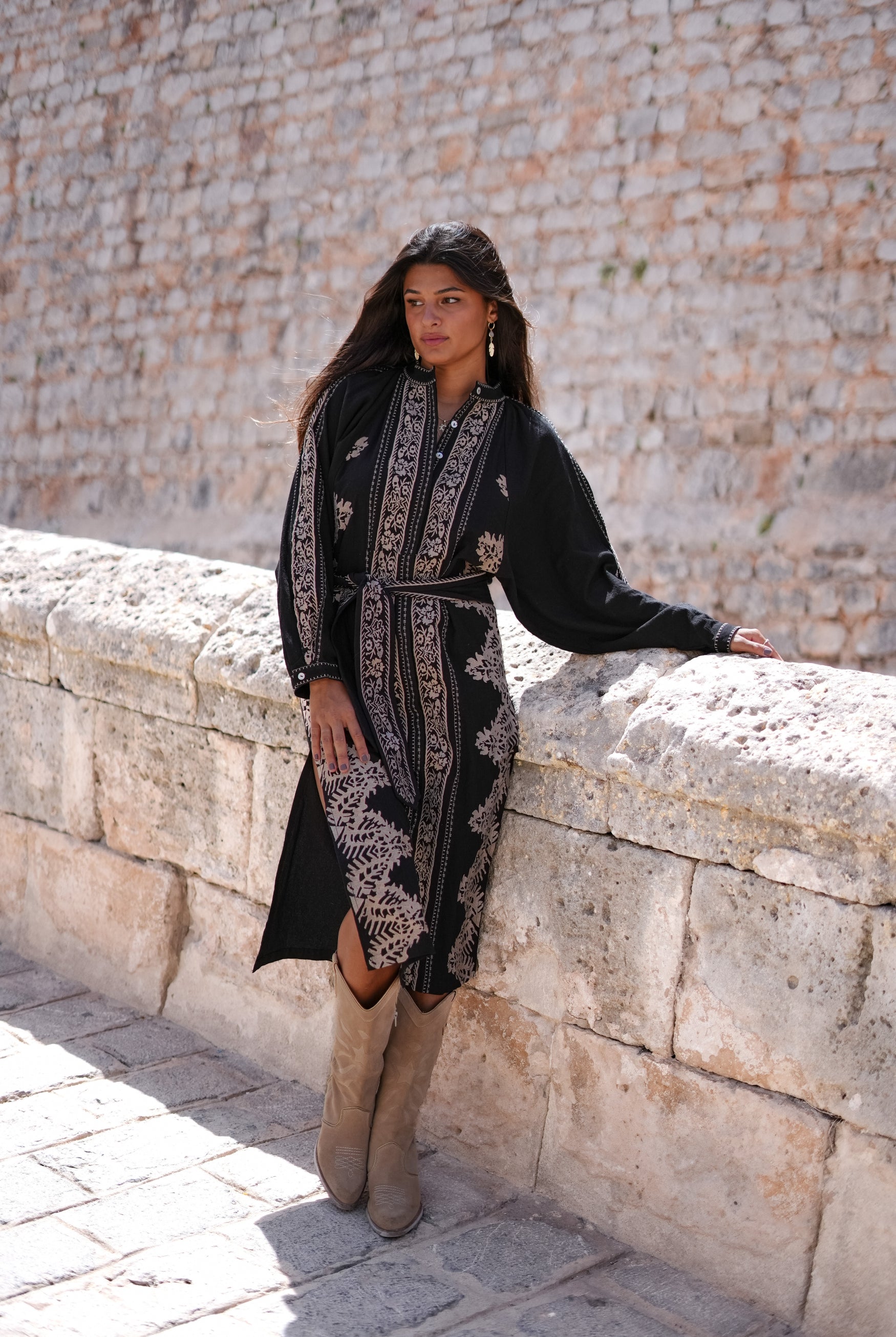 Vestido bohemio en negro de ibzmode, Marcas de Ibiza