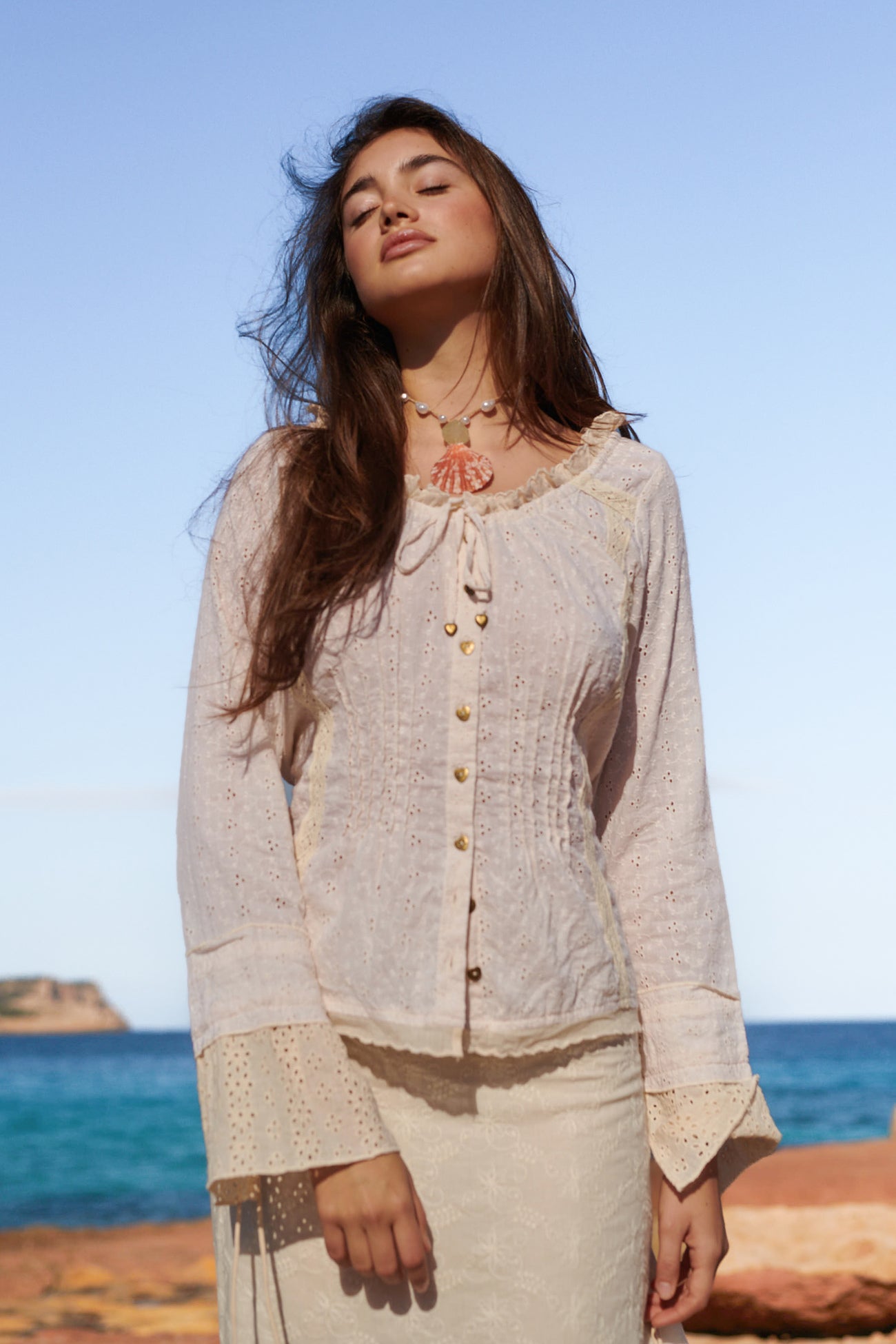 Bohemian blouse in cream van Isla Ibiza, Brands of Ibiza