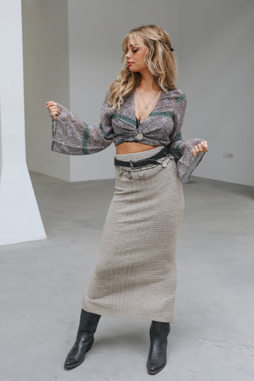 Bohemian blouse in soft dusty flower van MOOST Wanted, Brands of Ibiza