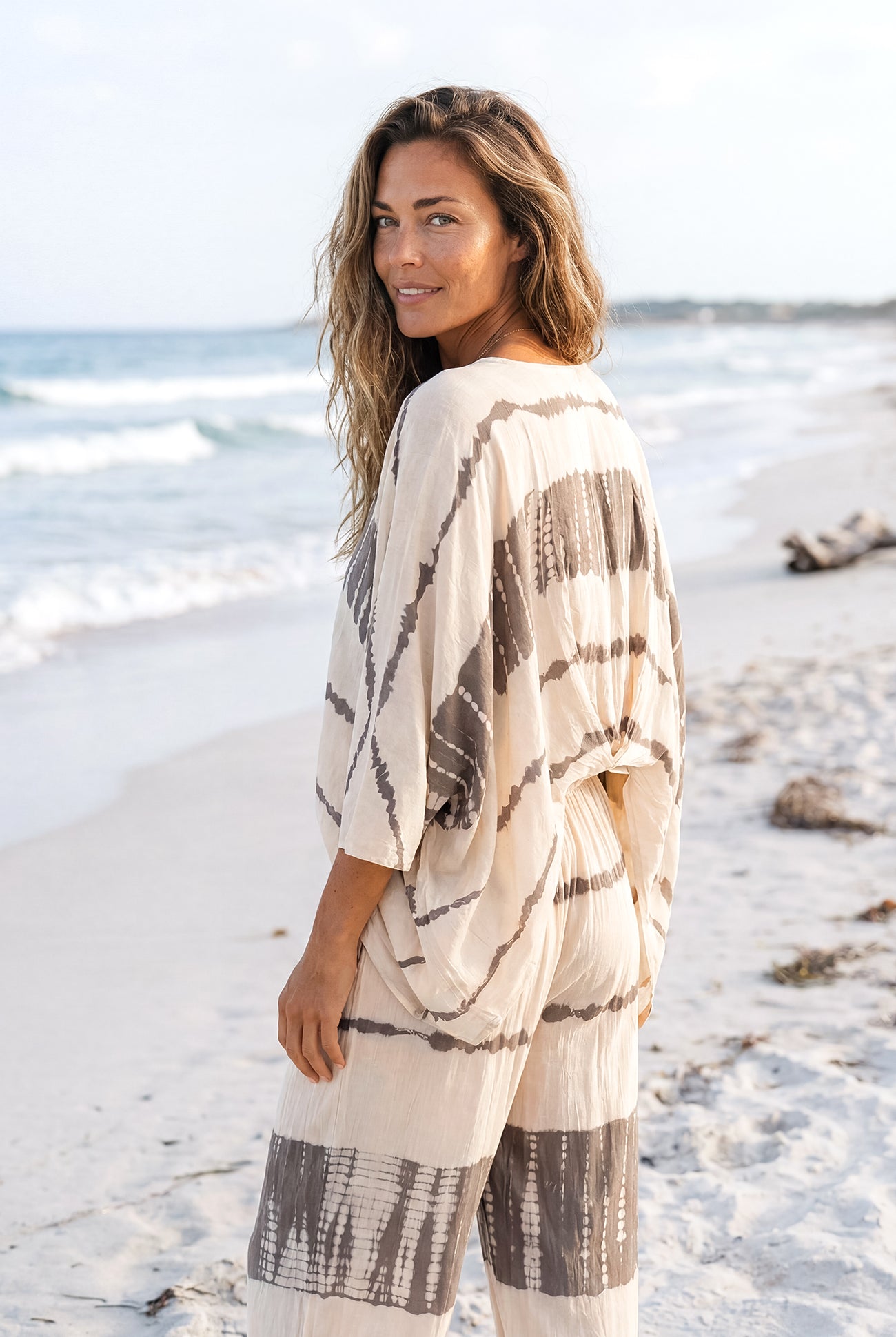 Ibizamode Pants Mega Maraluna Ivory with airy ombre look and flowy summer fit