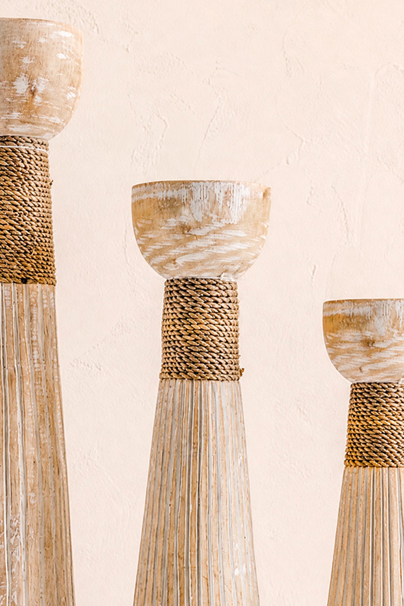 Ibzhome Boho Candlestick Natural houten kandelaar voor Ibiza interieur