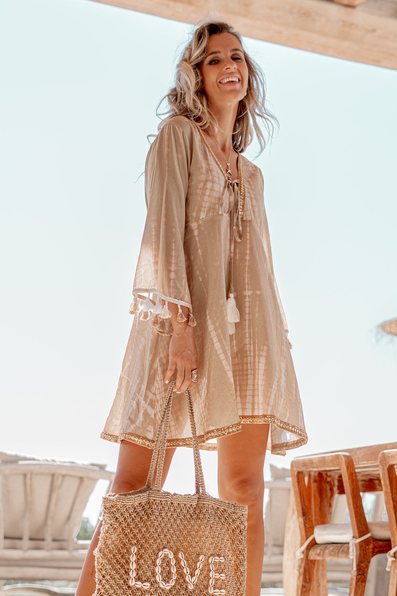 Bohemian jurk in tie dye taupe van ibzmode, Brands of Ibiza