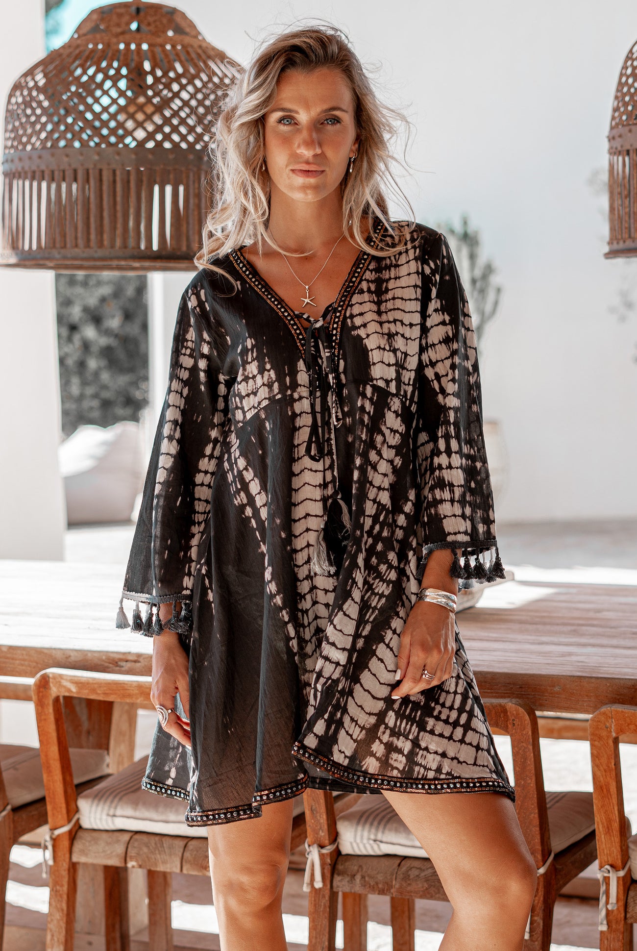 Vestido bohemio en tie dye negro de ibzmode, Marcas de Ibiza