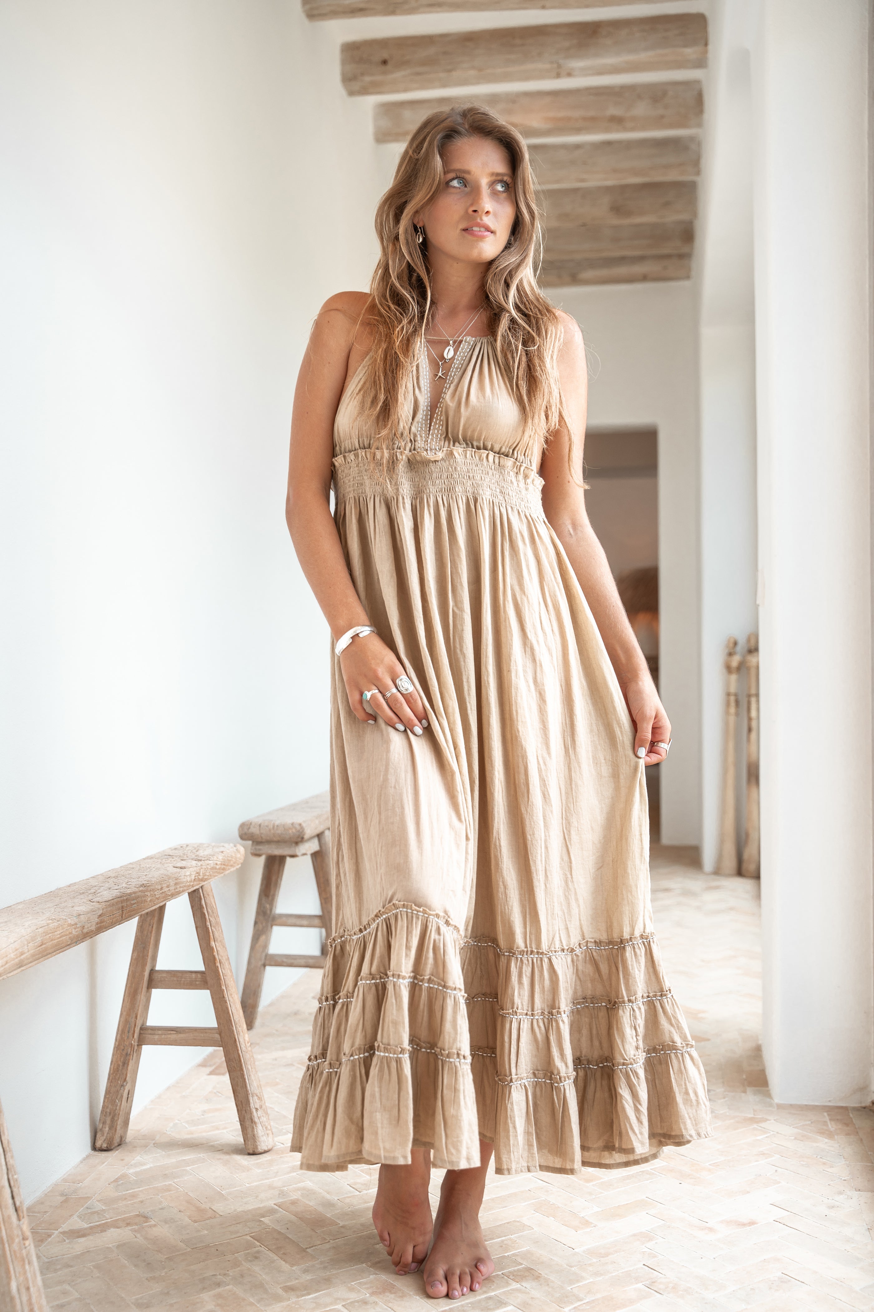 Bohemian jurk in taupe van ibzmode, Brands of Ibiza