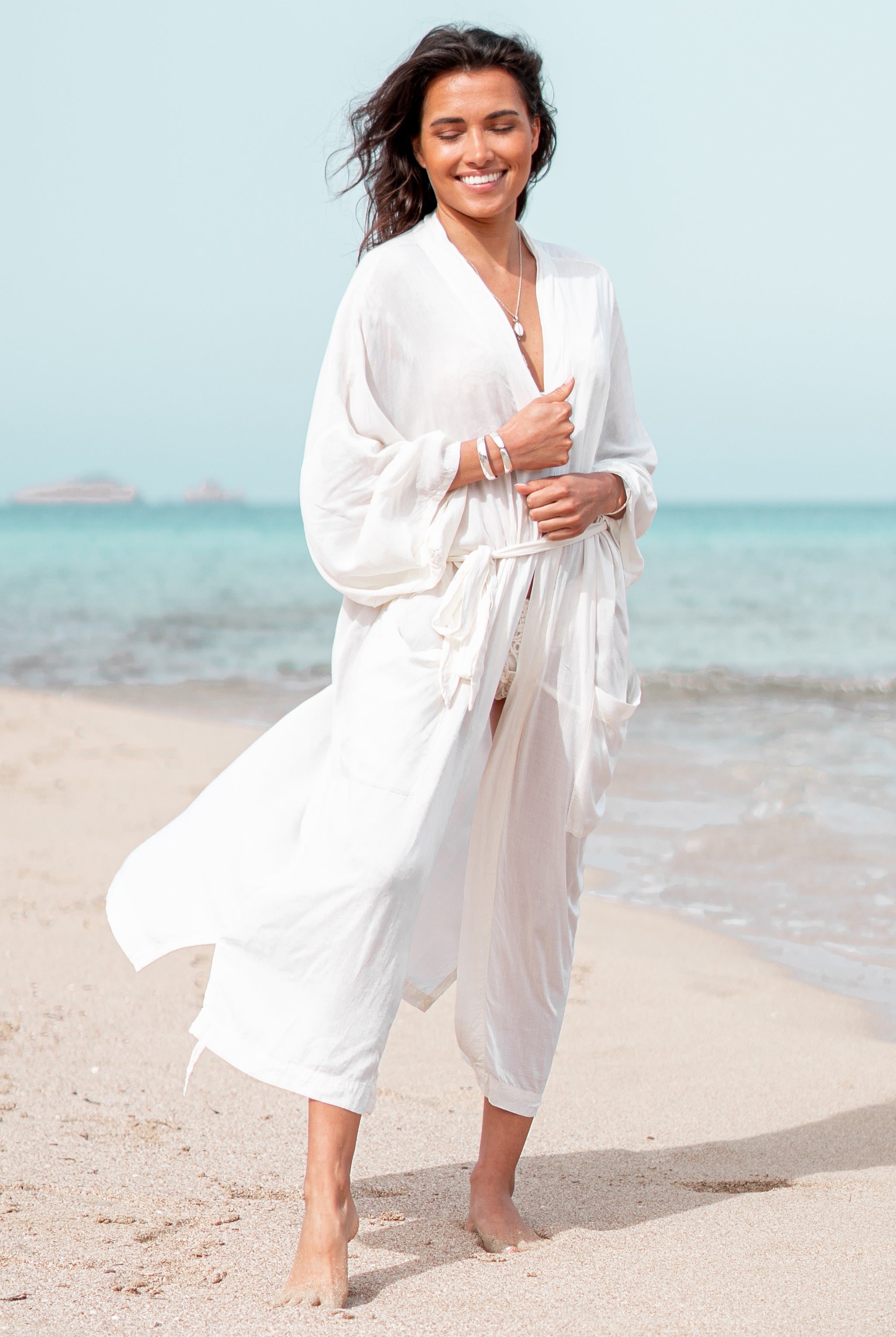 Bohemian kimono in ecru van ibzmode, Brands of Ibiza