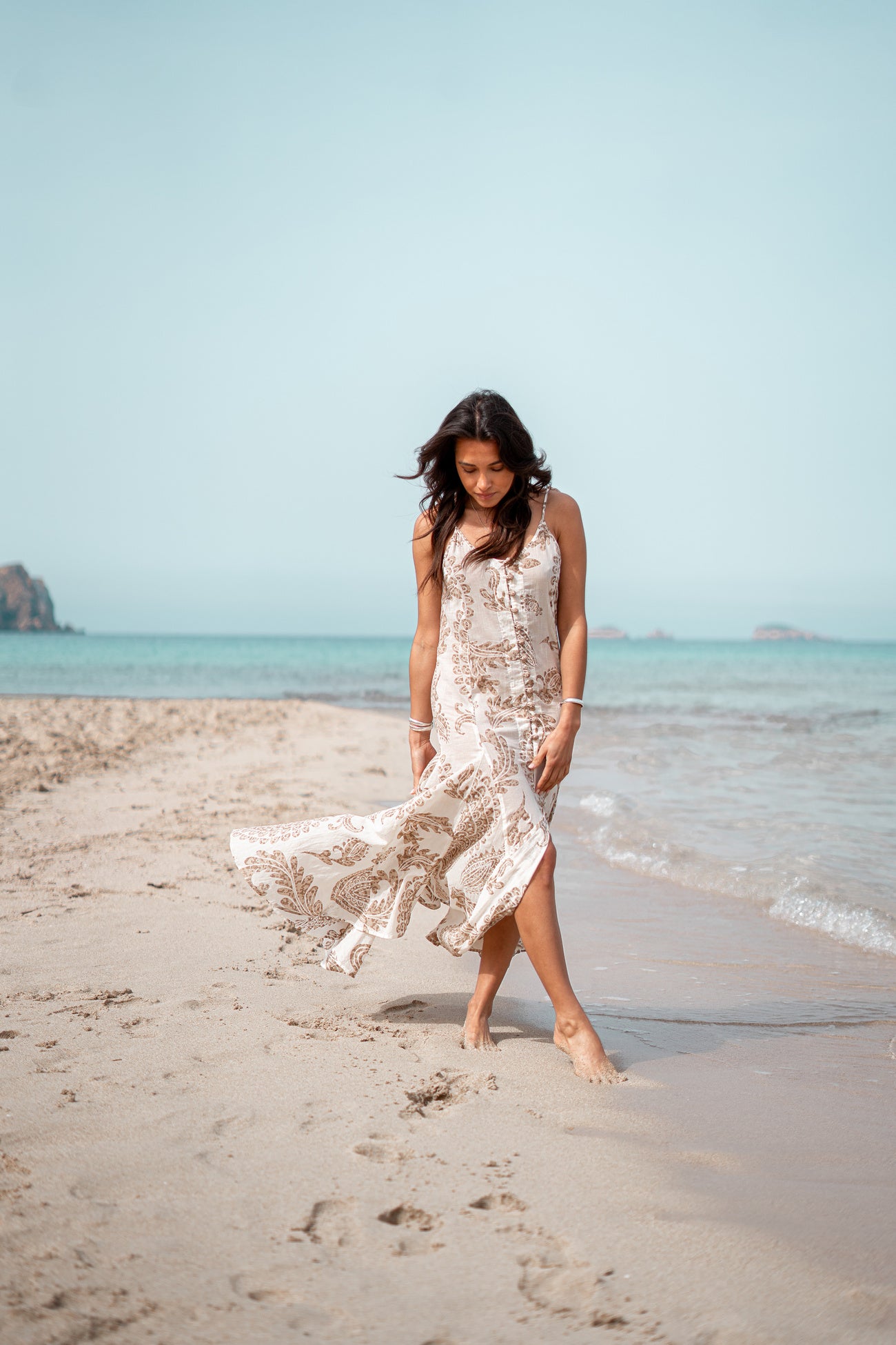 Bohemian jurk in taupe van ibzmode, Brands of Ibiza