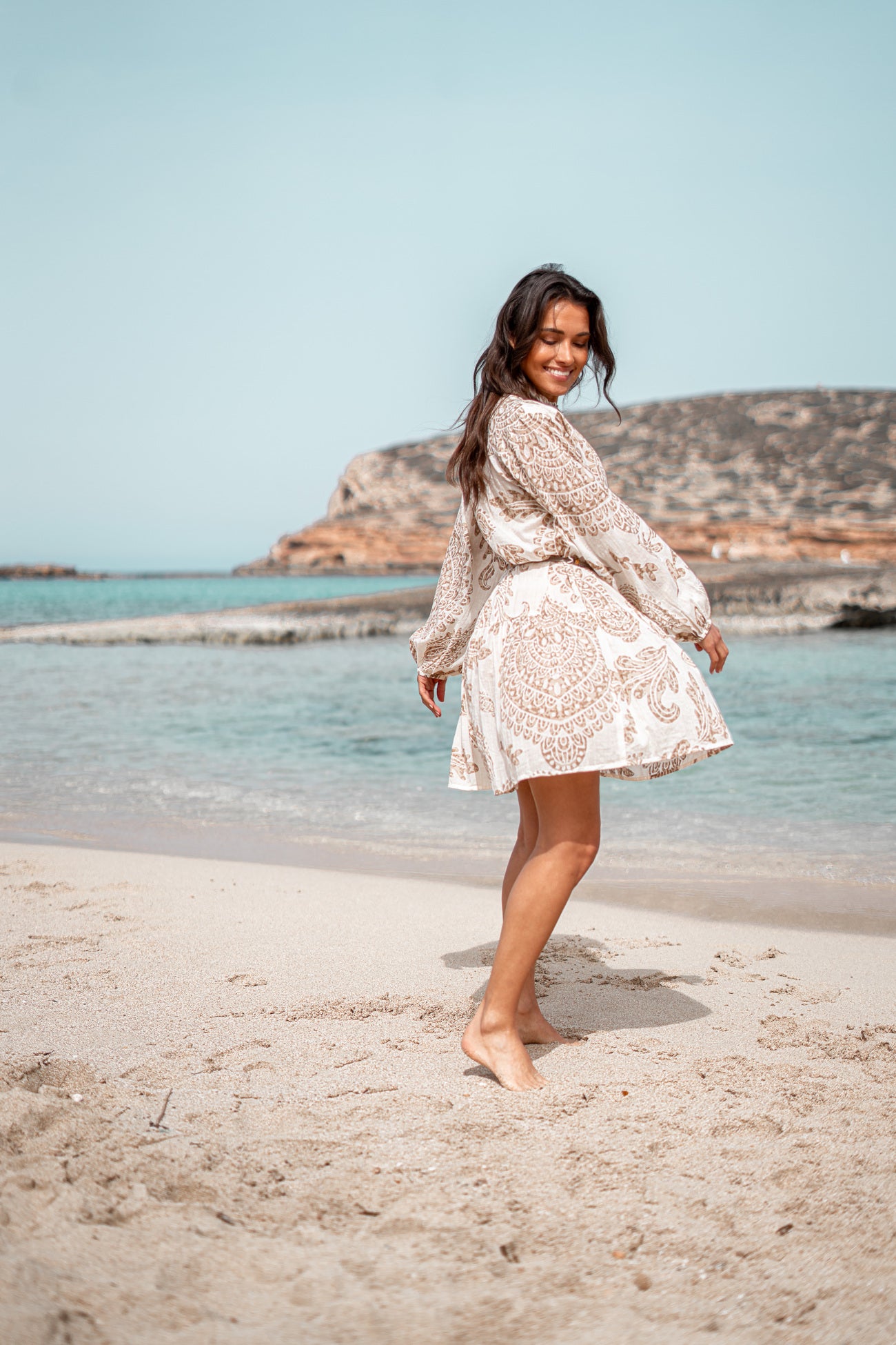 Bohemian jurk in taupe van ibzmode, Brands of Ibiza