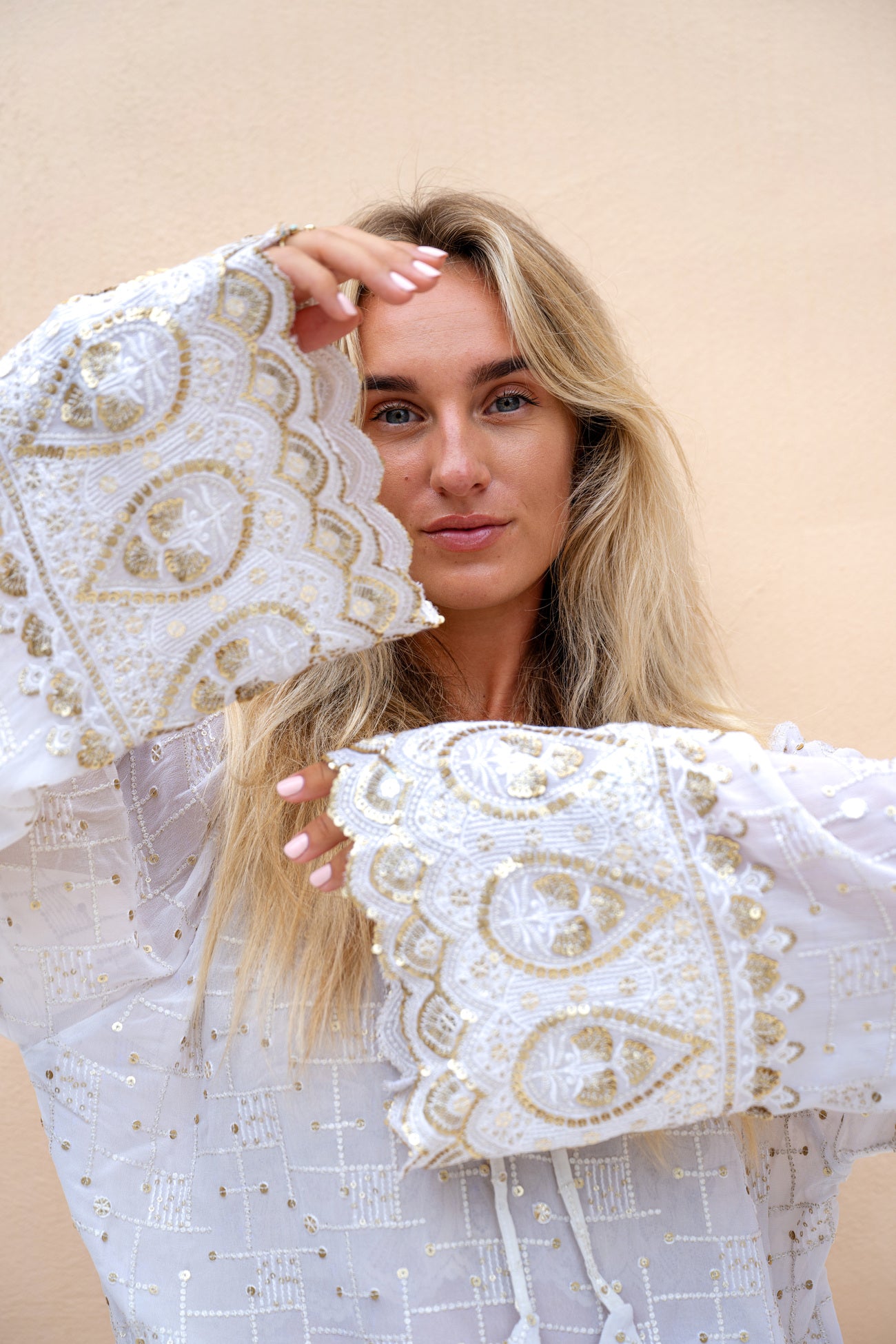 Ibzmode Blouse Tavia Lunara White with subtle shimmer detail