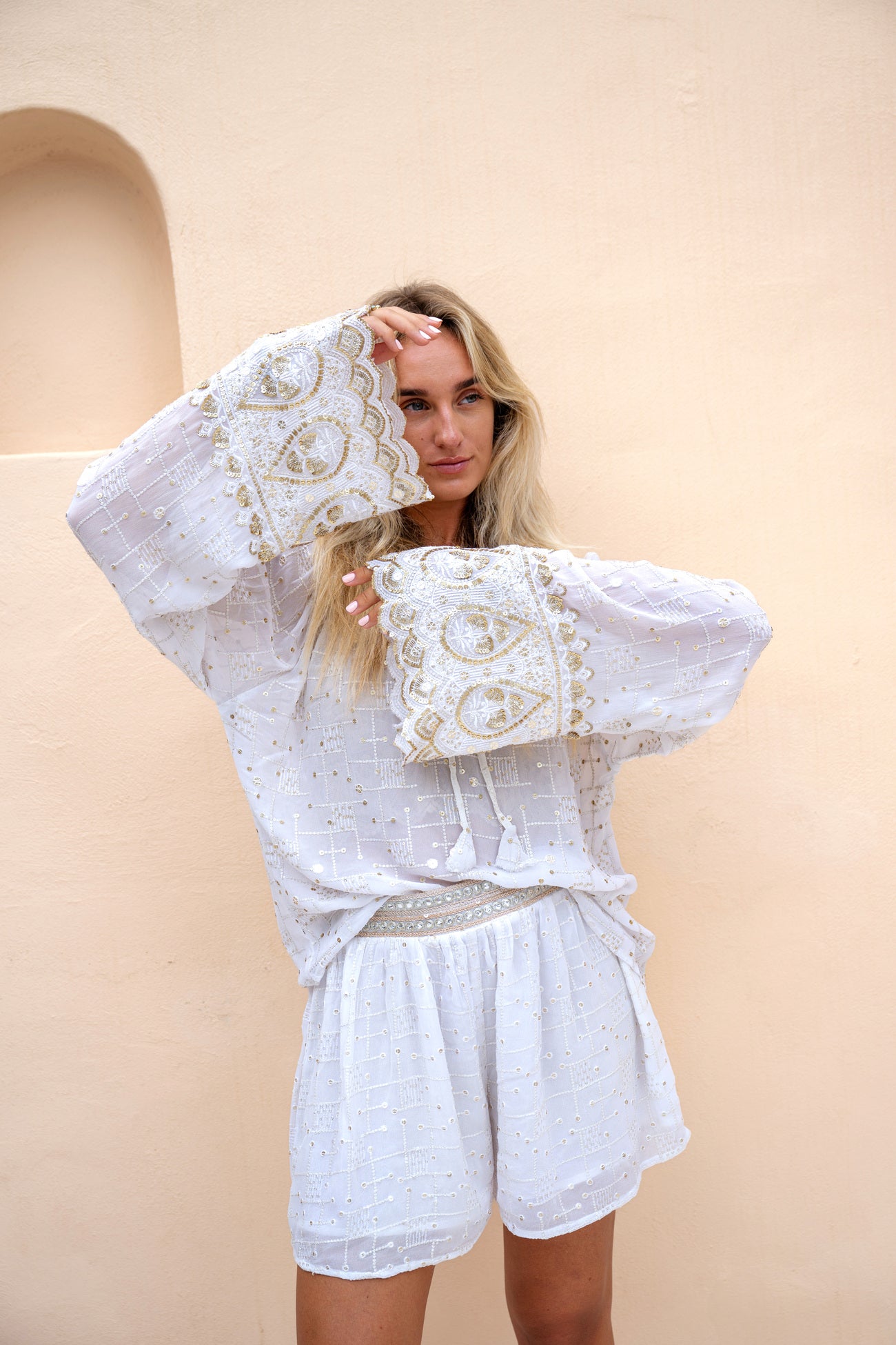 Ibzmode Blouse Tavia Lunara White with subtle shimmer detail