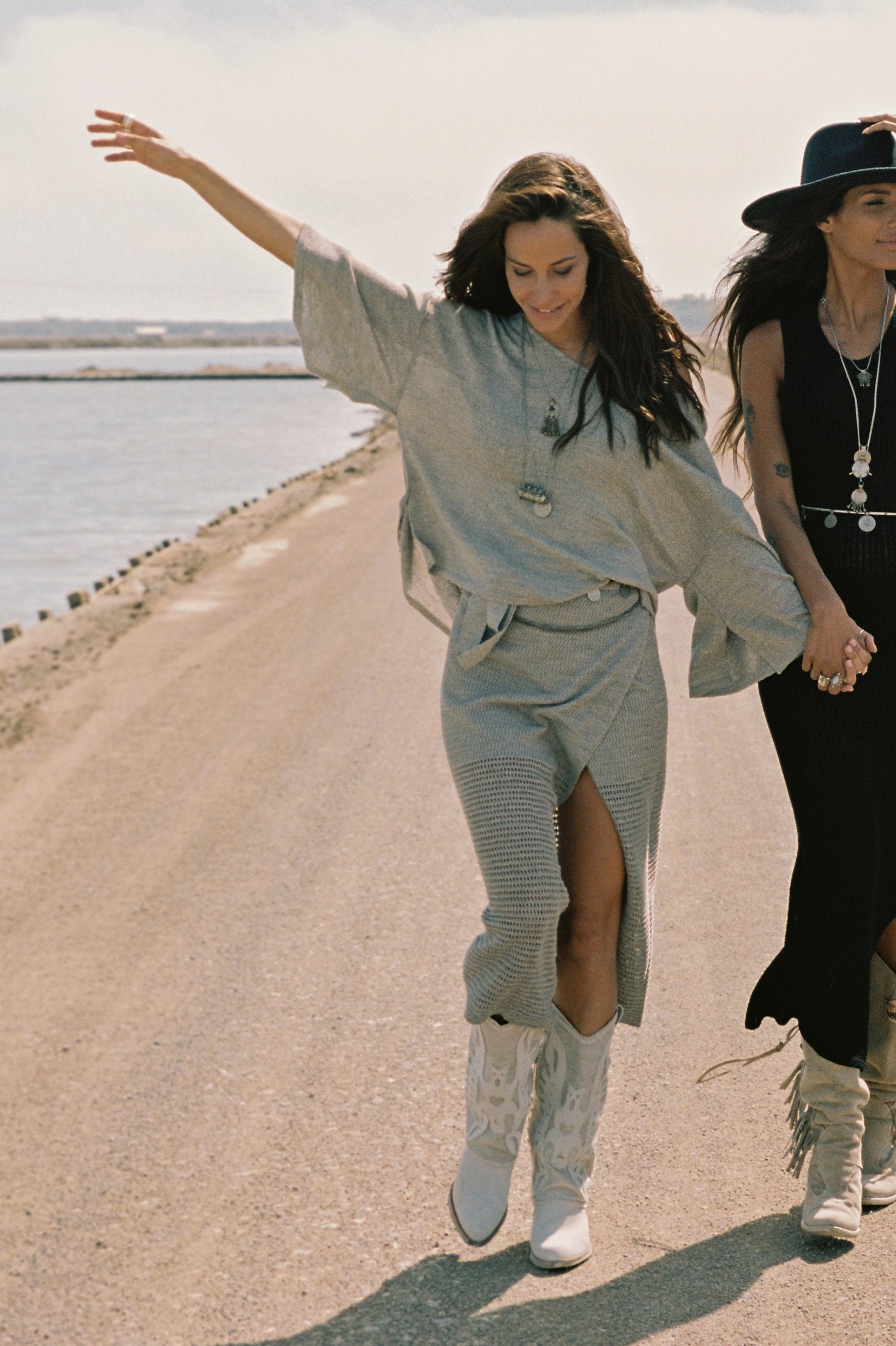 Bohemian rok in tender taupe van MOOST Wanted, Brands of Ibiza