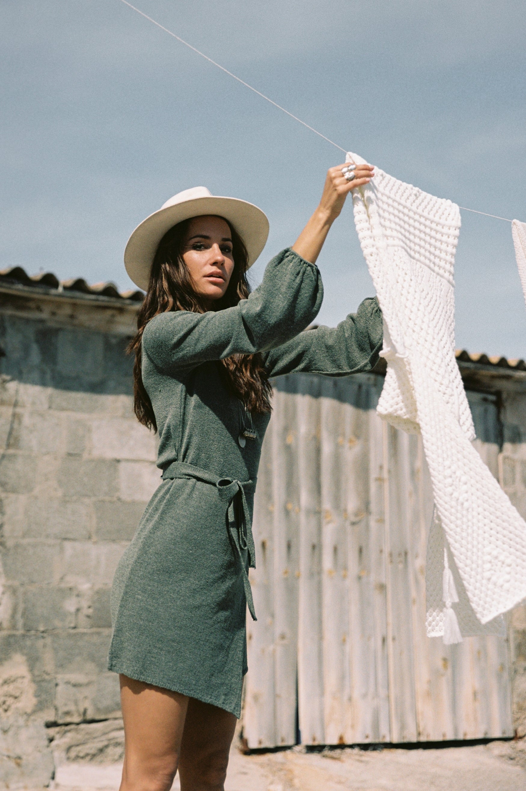 Vestido bohemio en color caqui de MOOST Wanted, Brands of Ibiza