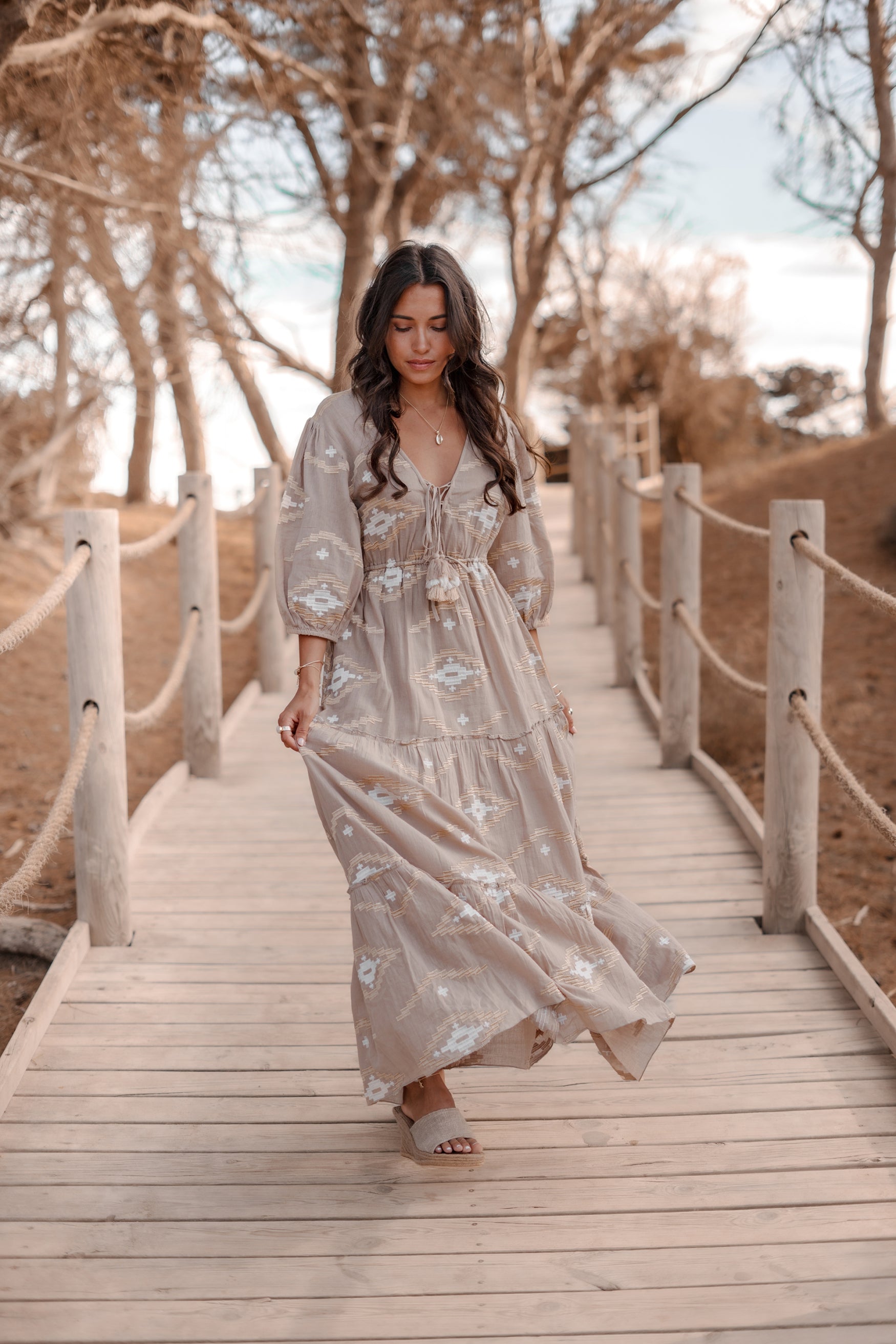 Bohemian jurk in taupe peach van ibzmode, Brands of Ibiza