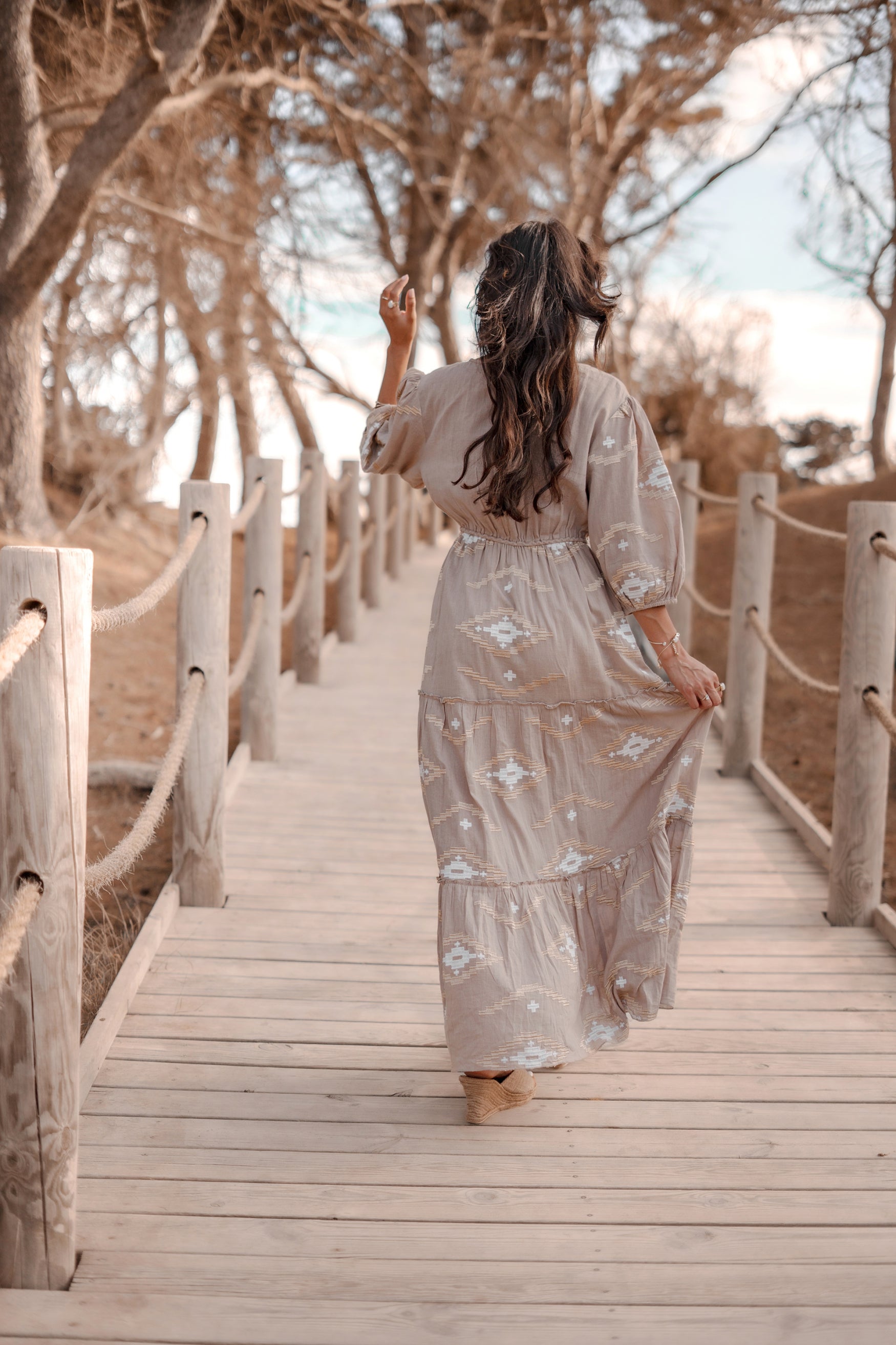 Bohemian jurk in taupe peach van ibzmode, Brands of Ibiza