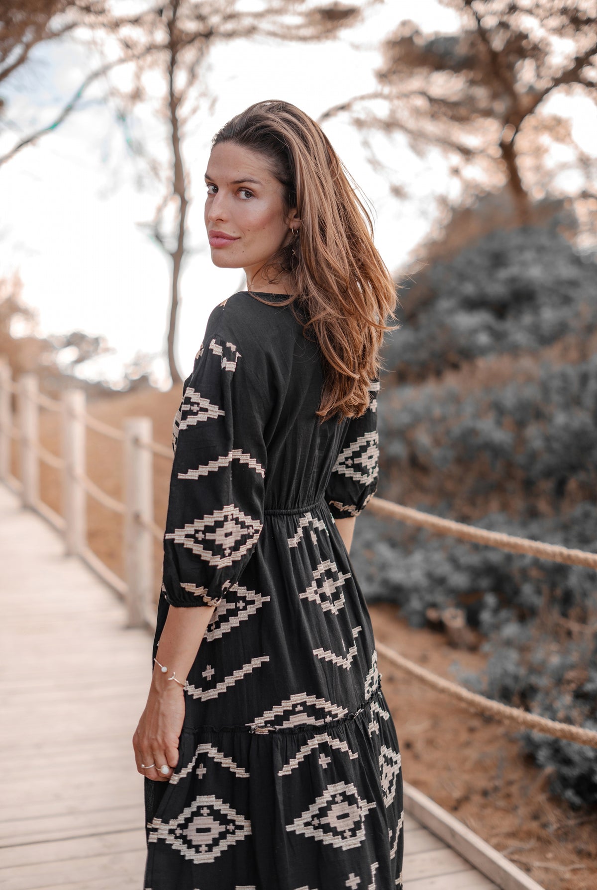 Robe bohème noire de la marque ibzmode, Brands of Ibiza