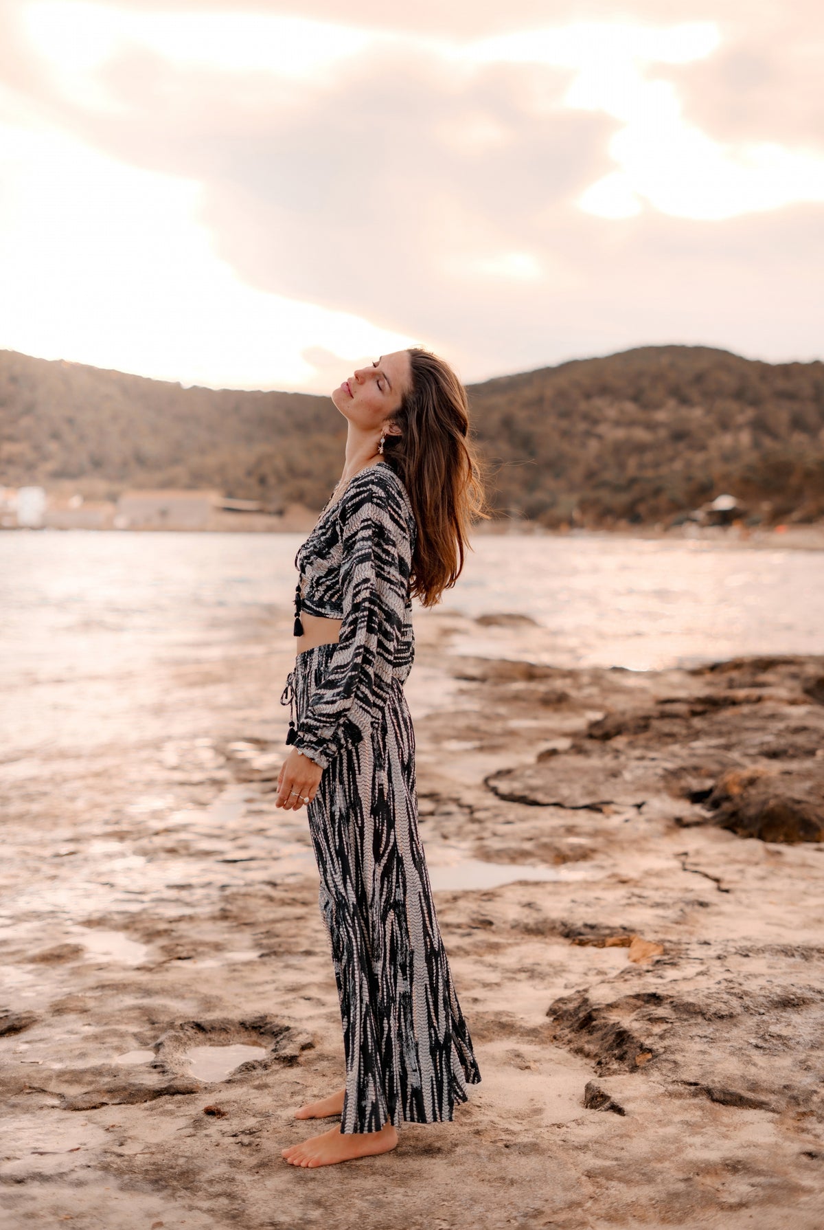Pantalon bohème noir de la marque ibzmode, Brands of Ibiza