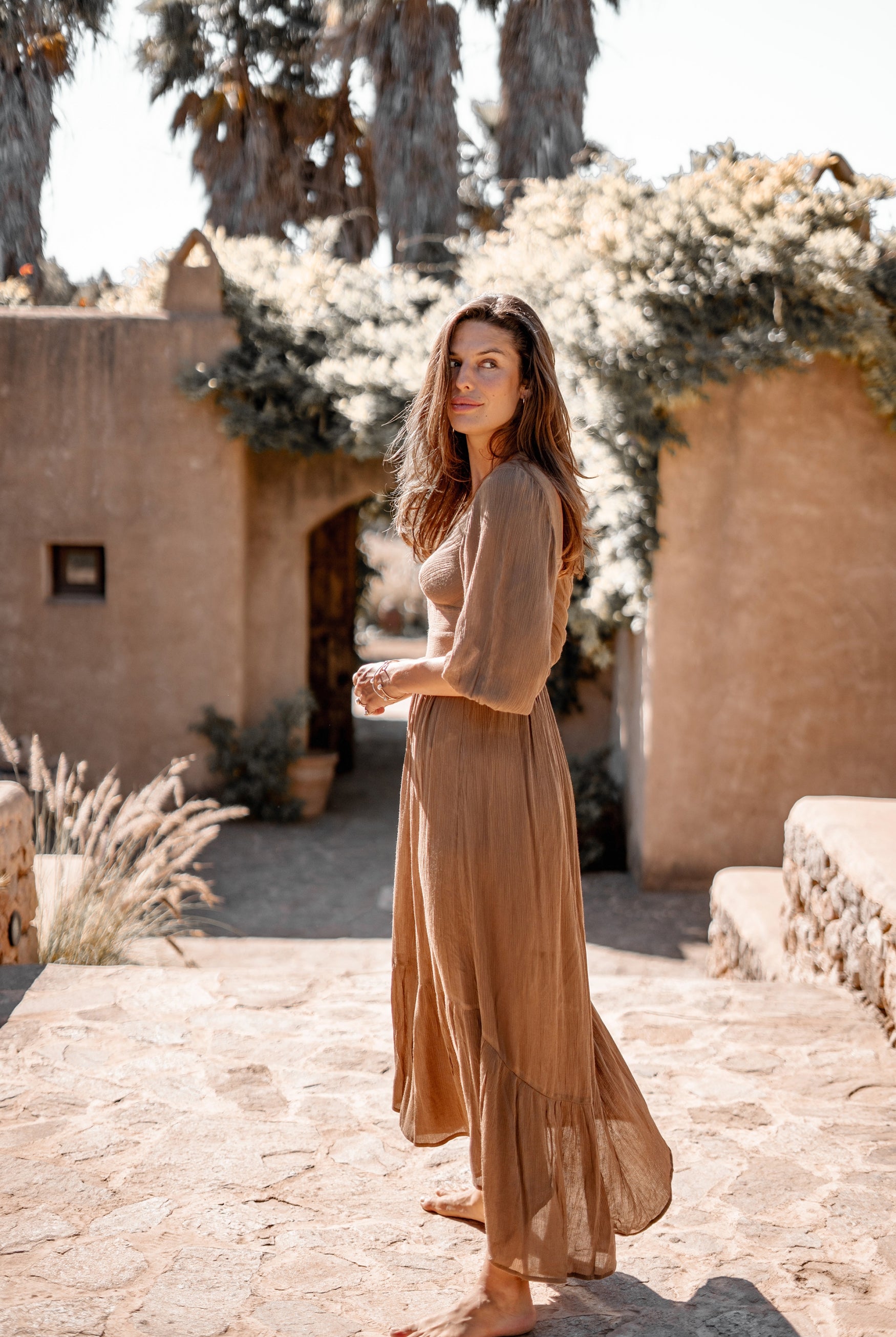 Bohemian jurk in taupe van ibzmode, Brands of Ibiza