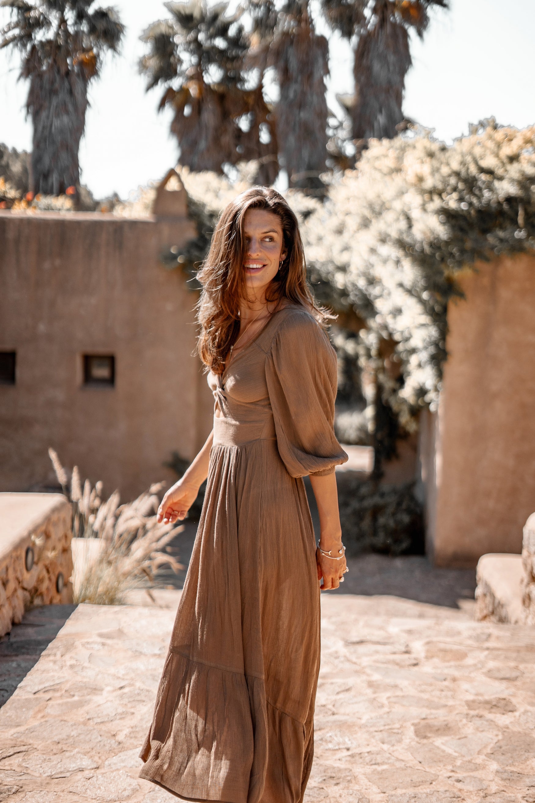 Bohemian jurk in taupe van ibzmode, Brands of Ibiza