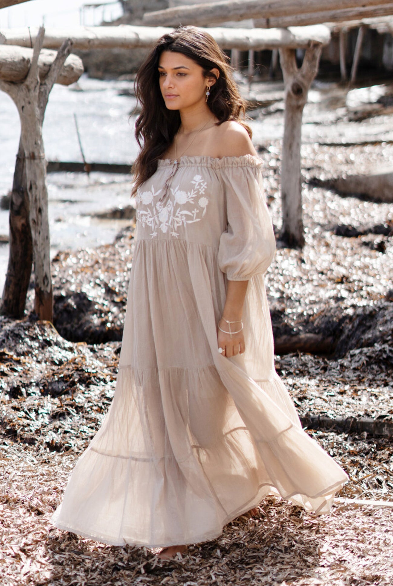 Bohemian jurk in light taupe van ibzmode, Brands of Ibiza