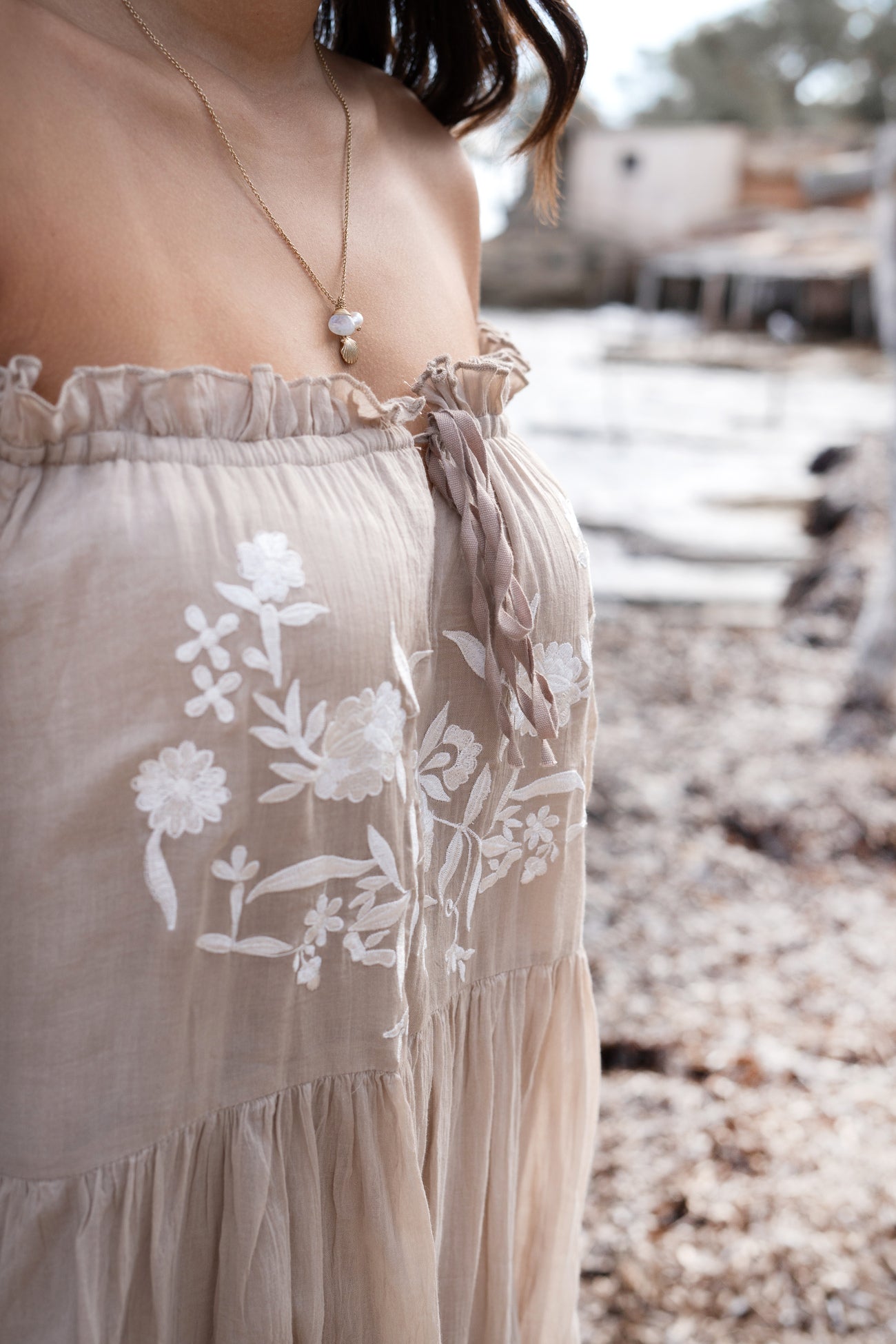 Bohemian jurk in light taupe van ibzmode, Brands of Ibiza