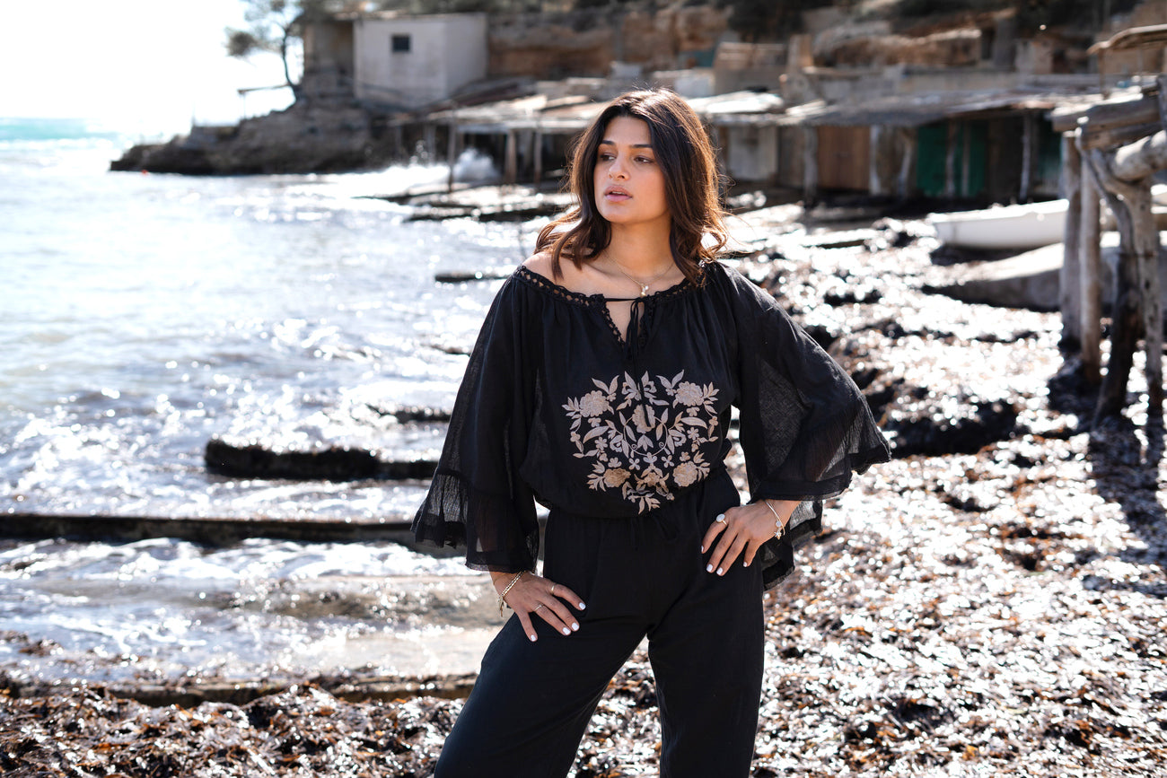 Bohemian blouse in black van ibzmode, Brands of Ibiza