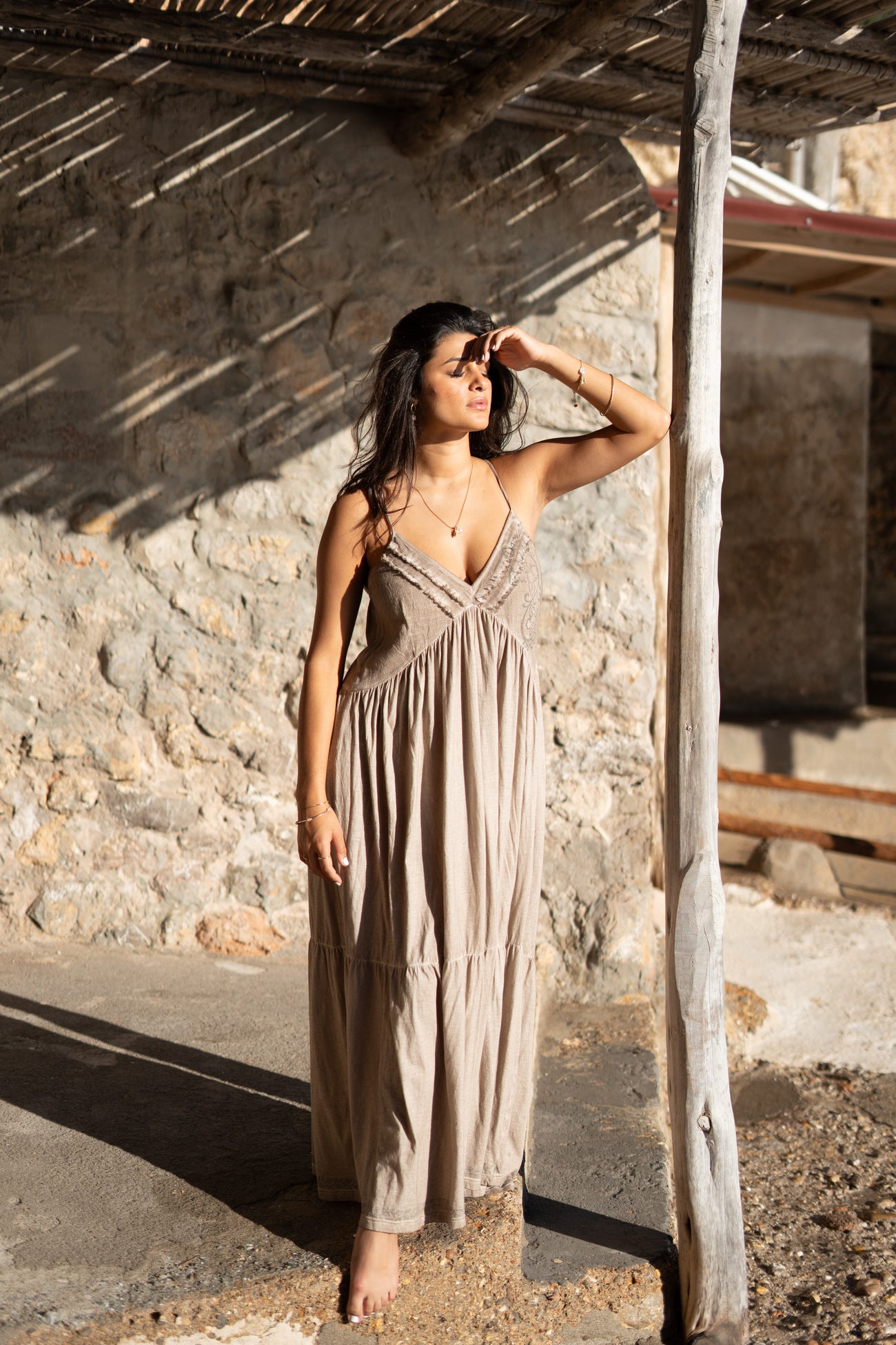 Bohemian jurk in taupe van ibzmode, Brands of Ibiza
