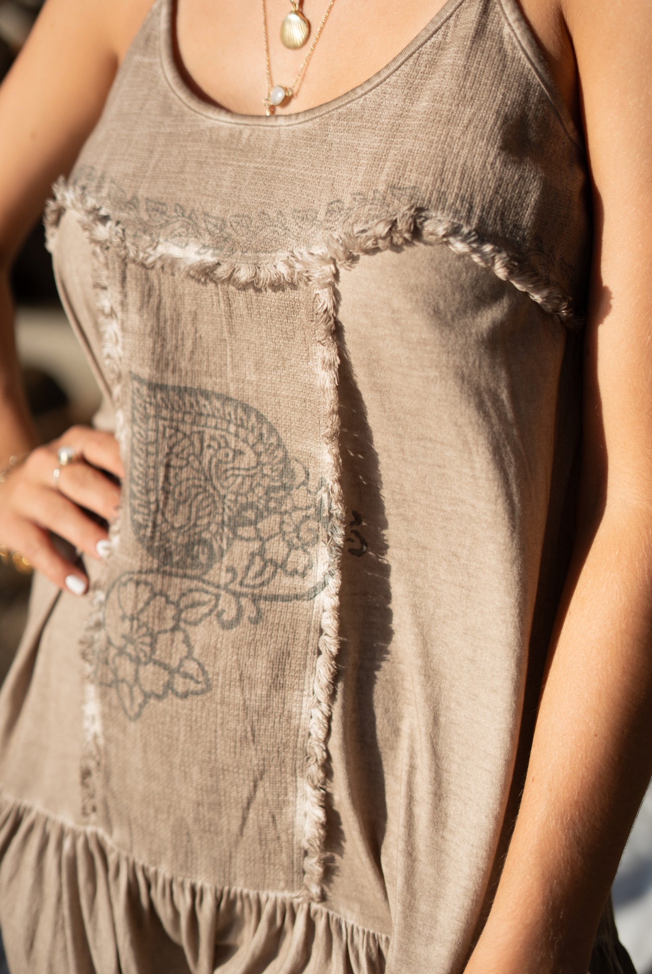 Robe bohème taupe de la marque ibzmode, Brands of Ibiza