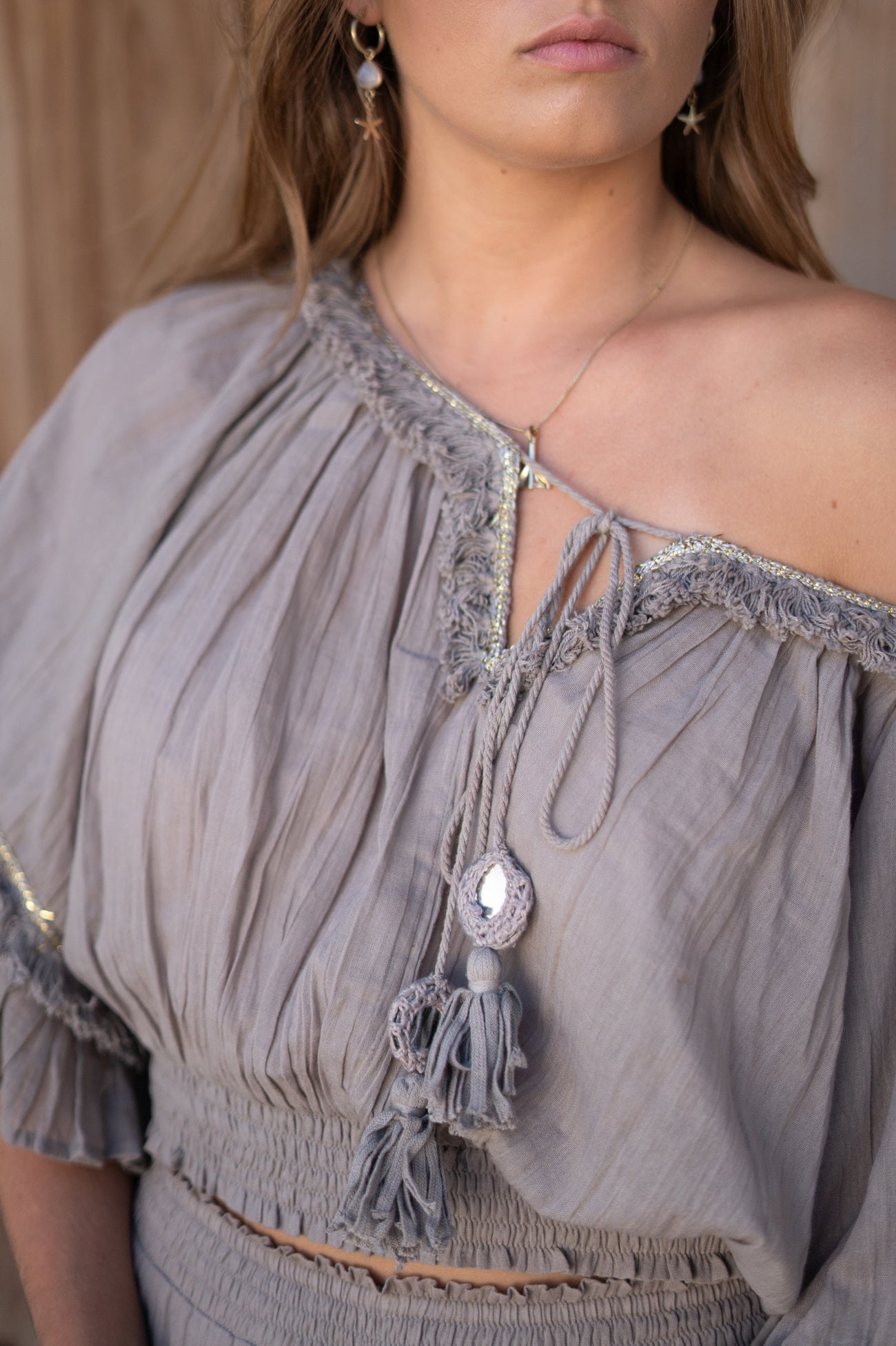 Bohemian top in taupe van ibzmode, Brands of Ibiza