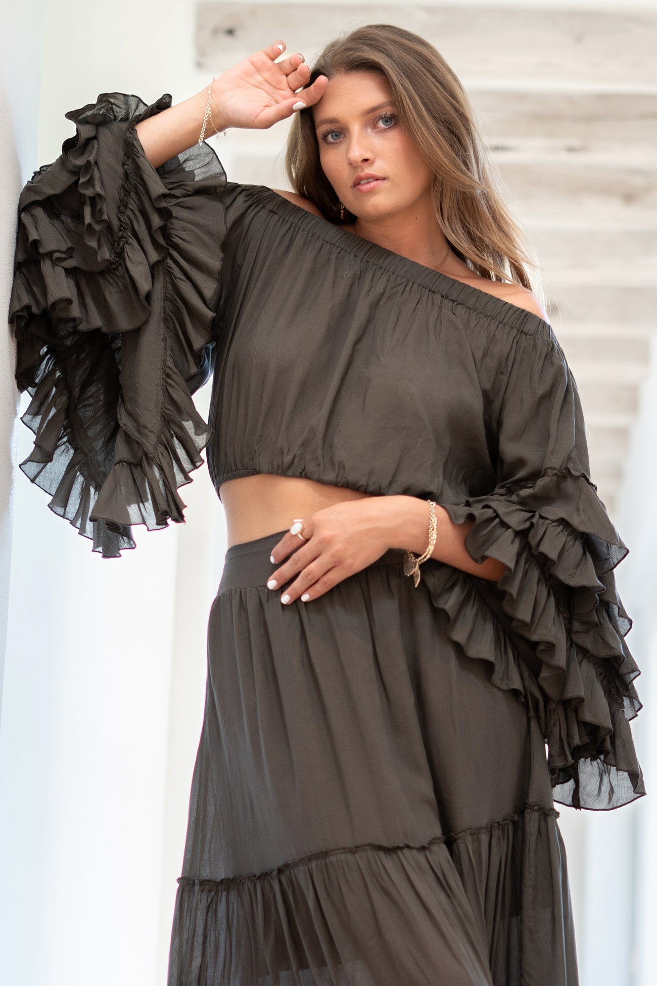 Bohemian top in dark taupe van ibzmode, Brands of Ibiza