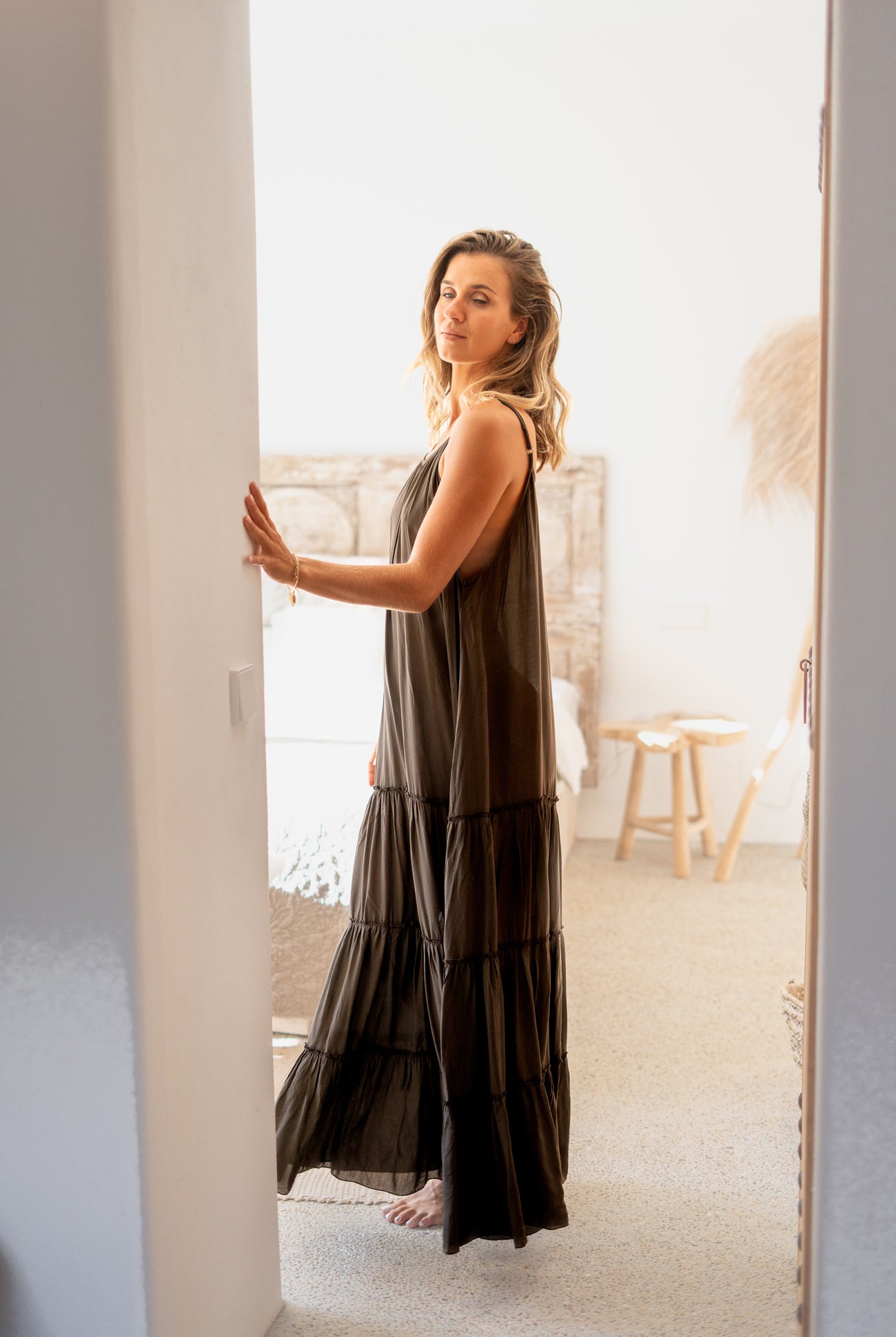 Bohemian jurk in dark taupe van ibzmode, Brands of Ibiza