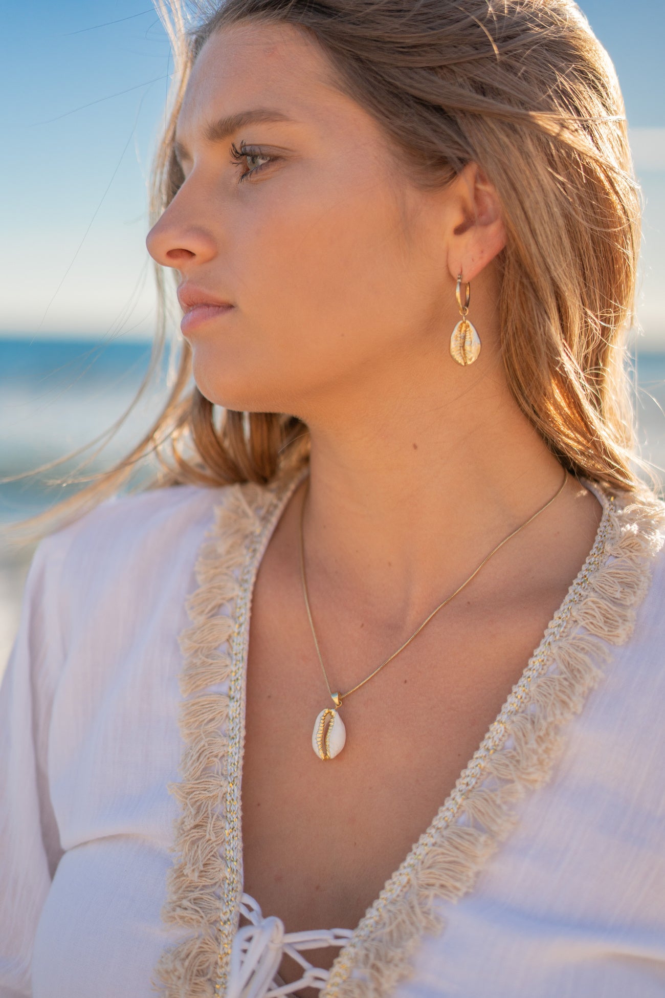 Bohemian blouse in white van ibzmode, Brands of Ibiza