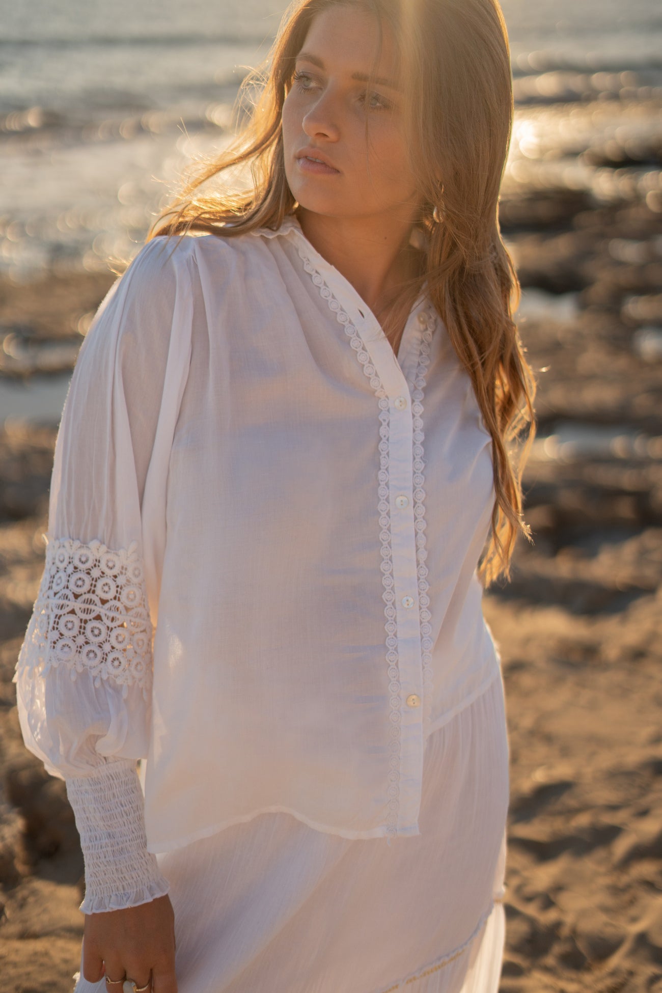 Weiße Bluse im Bohemian-Stil von Ibizamode mit lockerem Schnitt