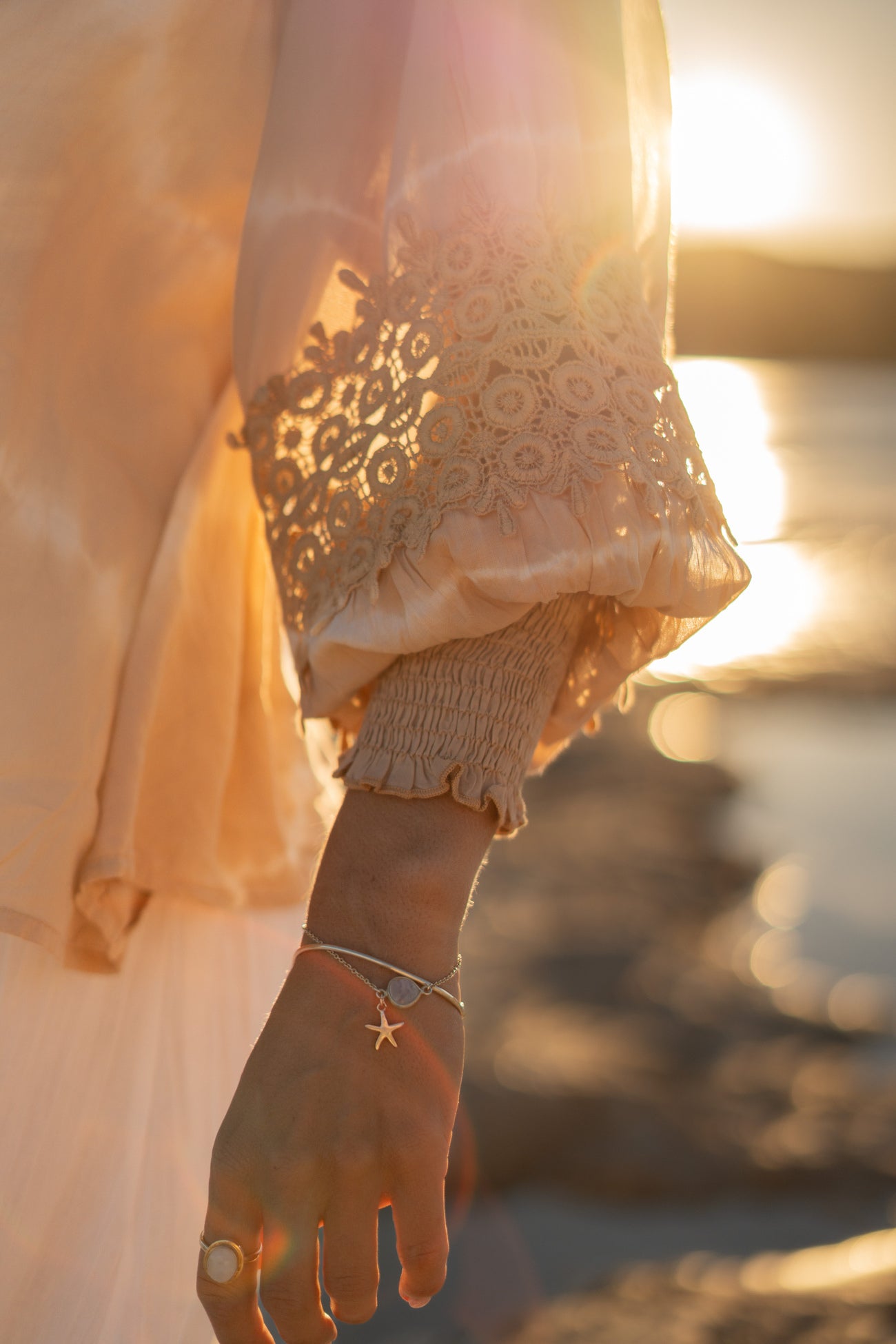 Bohemian blouse in powder van ibzmode, Brands of Ibiza