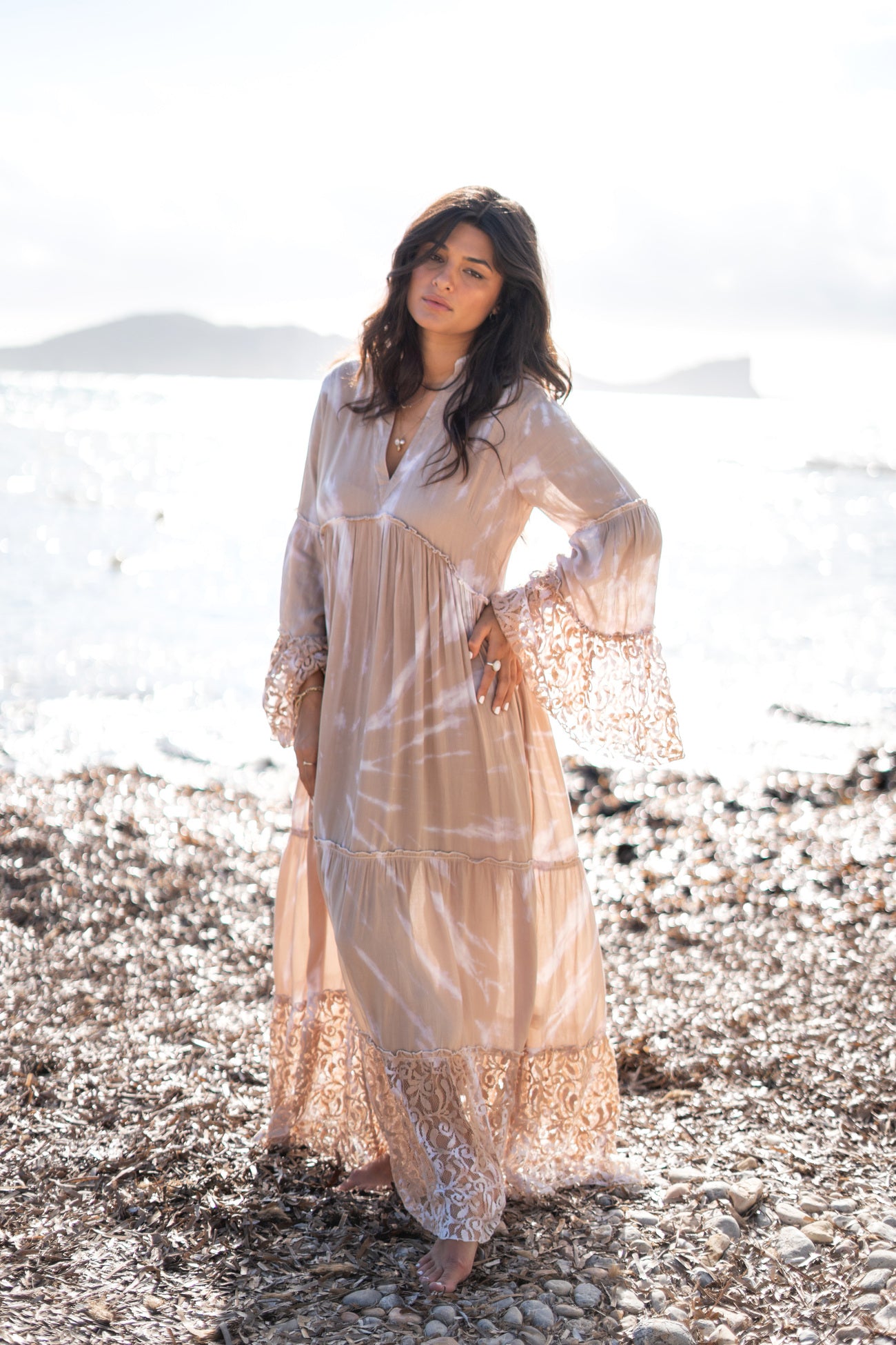 Bohemian jurk in taupe van ibzmode, Brands of Ibiza