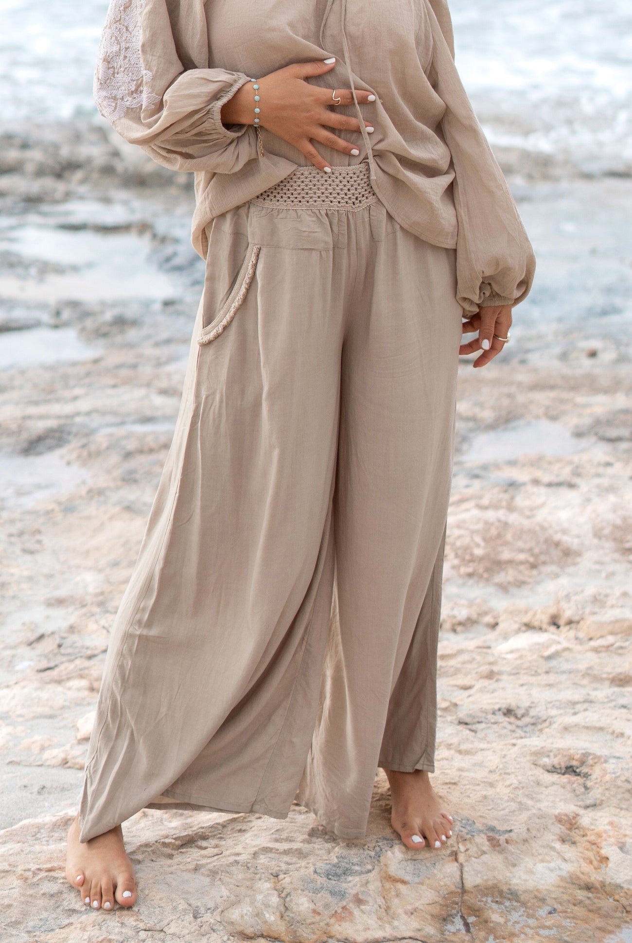 Bohemian broek in light taupe van ibzmode, Brands of Ibiza