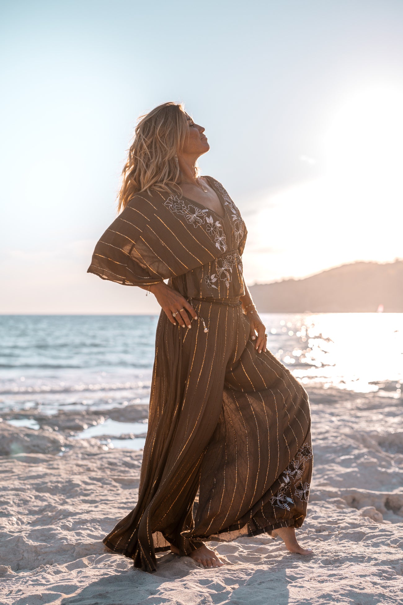 Bohemian top in taupe van ibzmode, Brands of Ibiza