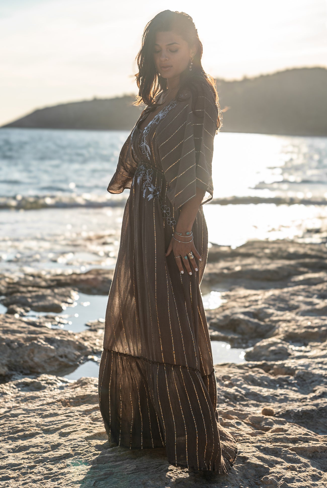 Bohemian jurk in taupe van ibzmode, Brands of Ibiza