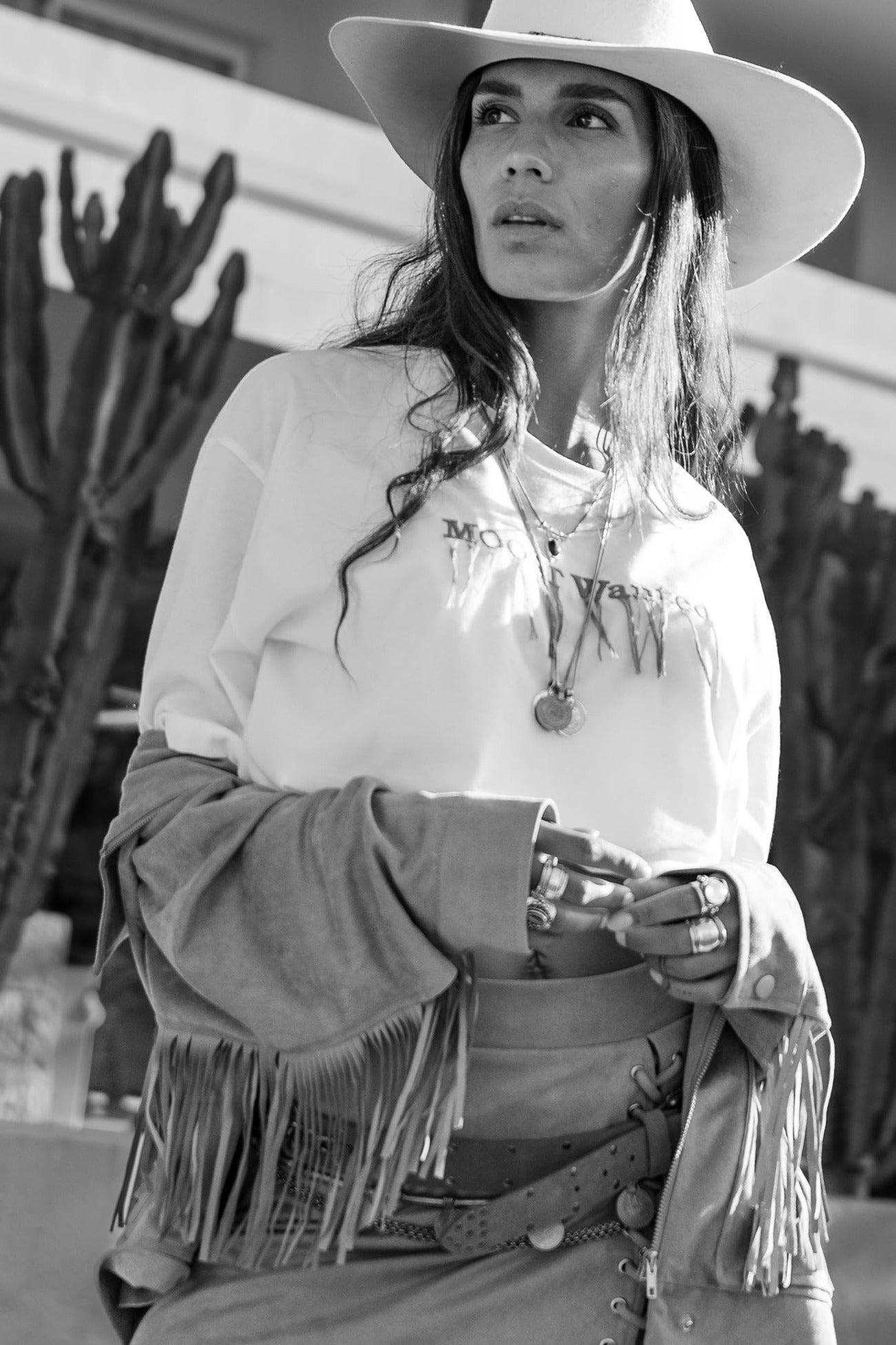 Ibizamode Moost Wanted Skye Fringe T-shirt off white with fringe logo detail