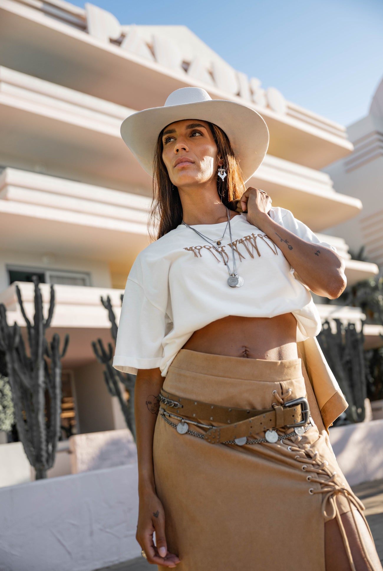 Ibizamode Moost Wanted Skye Fringe T-shirt off white with fringe logo detail