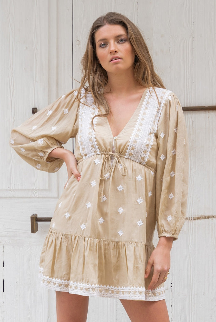 Vestido bohemio en arena de ibzmode, Marcas de Ibiza