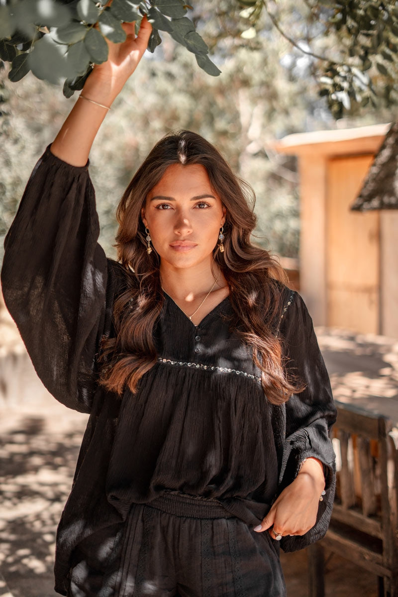 Bohemian blouse in black van ibzmode, Brands of Ibiza