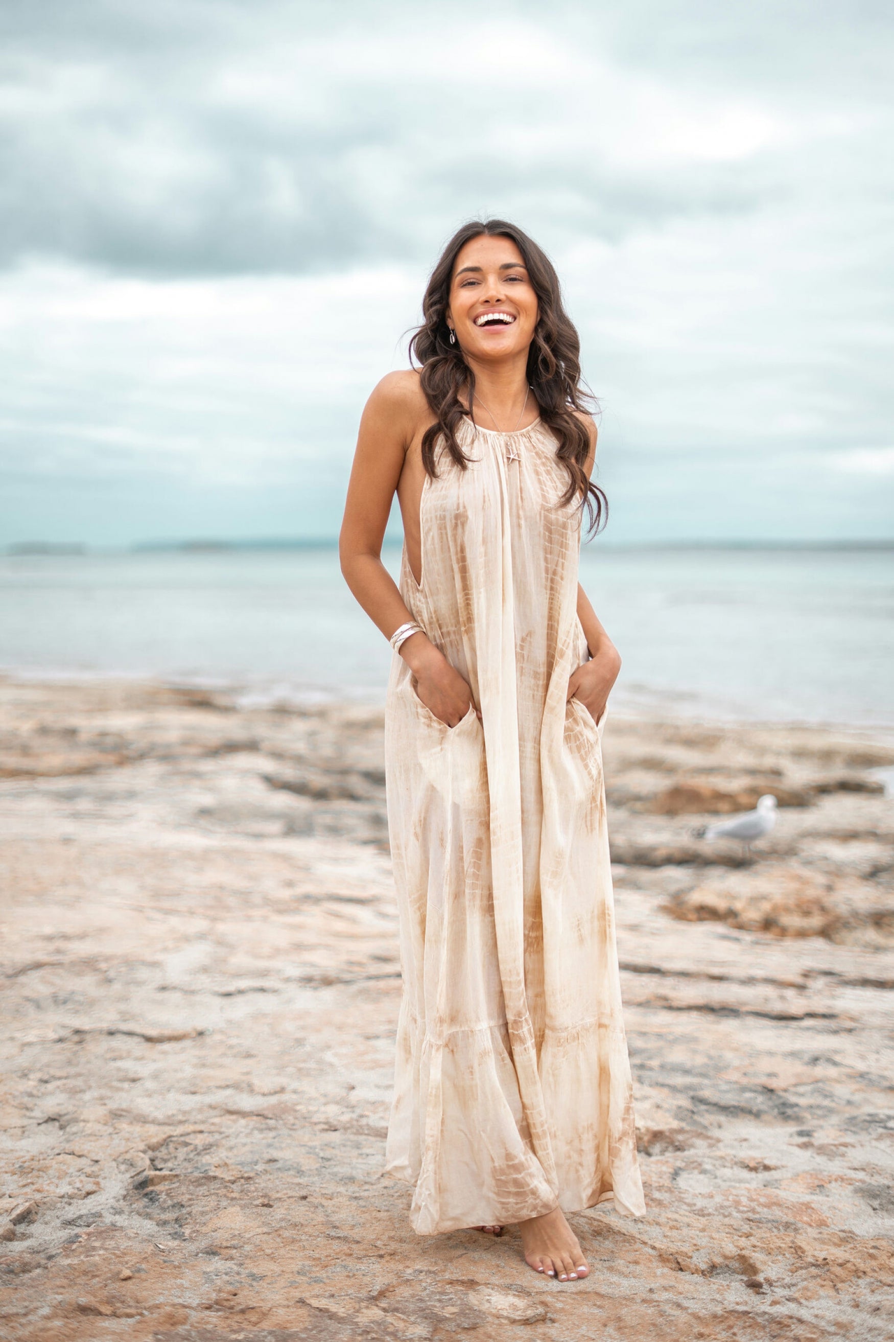 Bohemian jurk in tie dye taupe van ibzmode, Brands of Ibiza