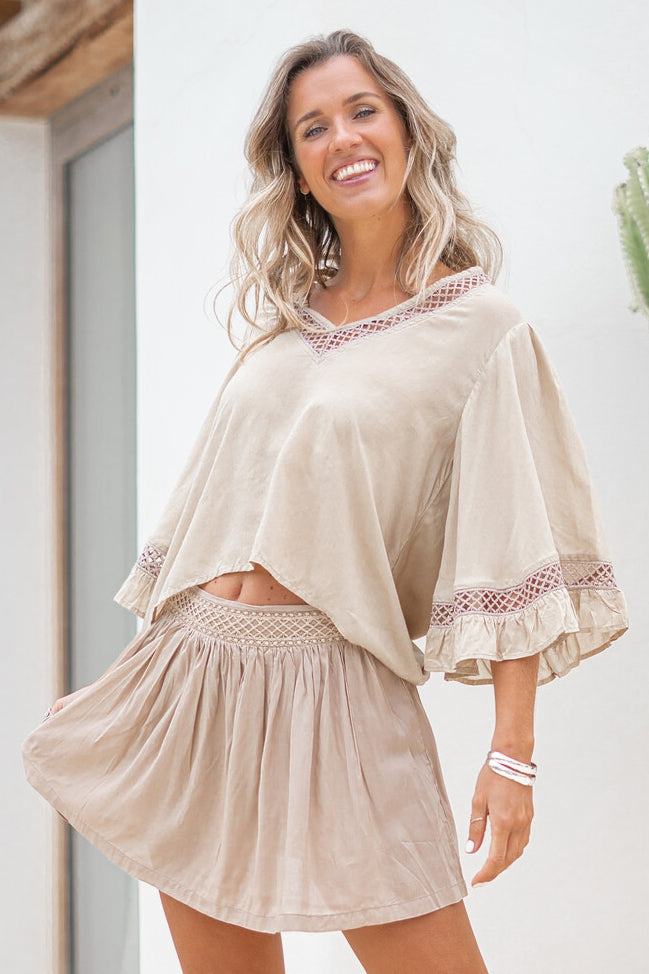 Bohemian top in taupe van ibzmode, Brands of Ibiza