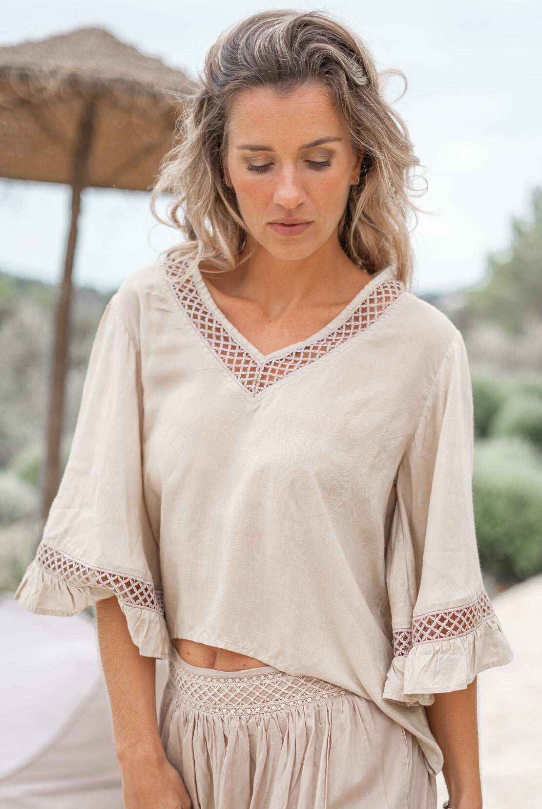 Bohemian top in taupe van ibzmode, Brands of Ibiza