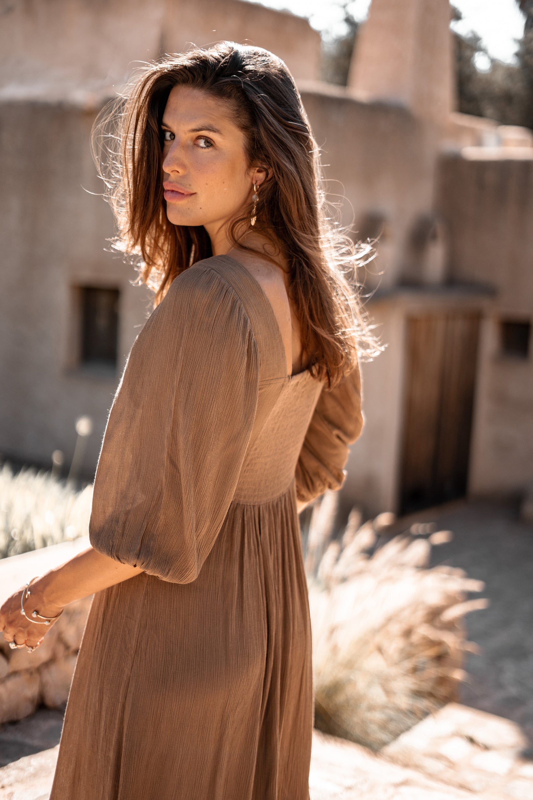 Bohemian jurk in taupe van ibzmode, Brands of Ibiza