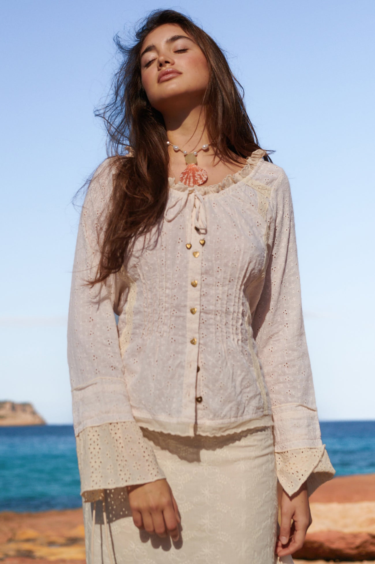 Bohemian blouse in cream van Isla Ibiza, Brands of Ibiza